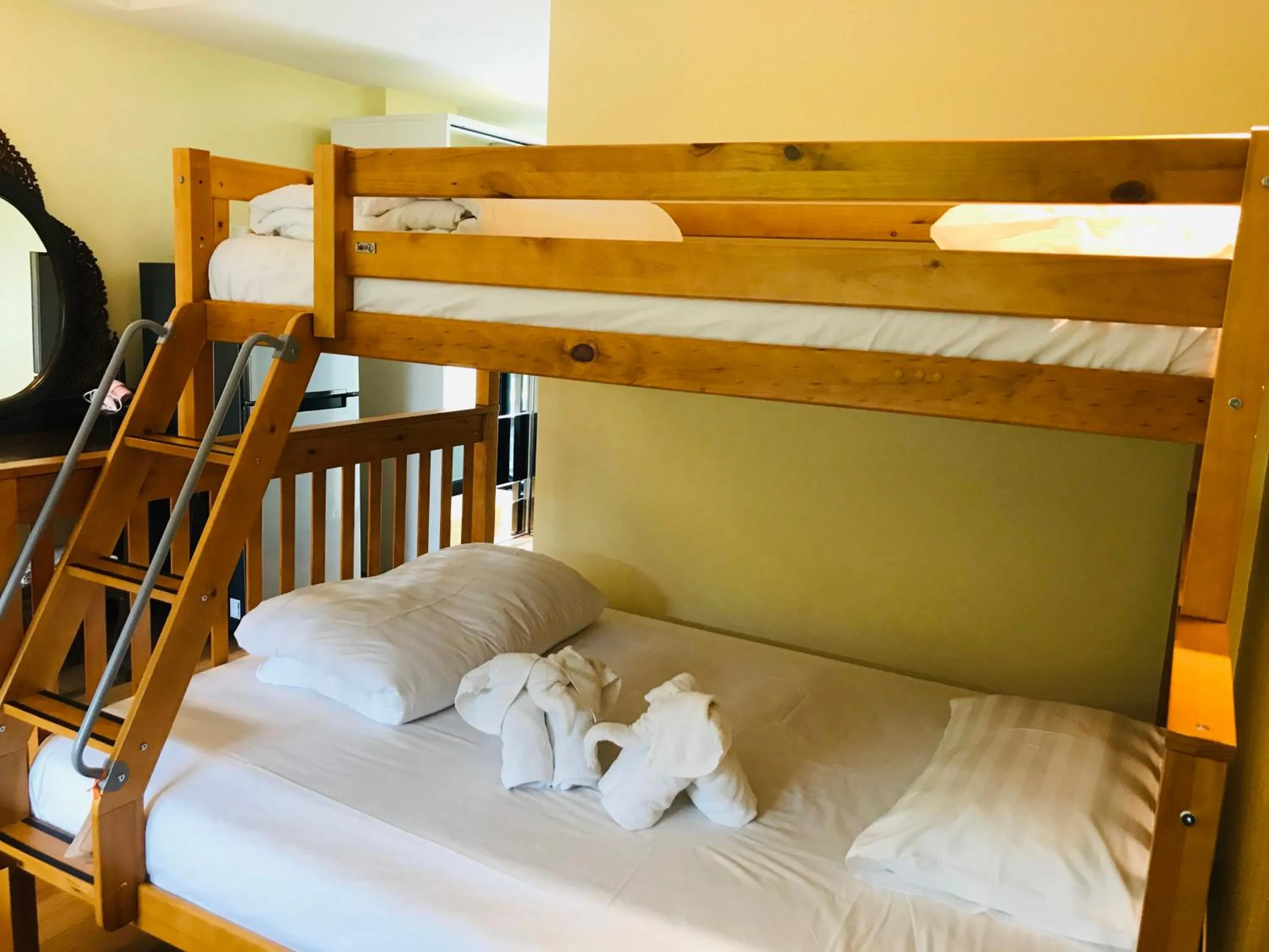 bunk bed, Bed in Baan Sang Singh