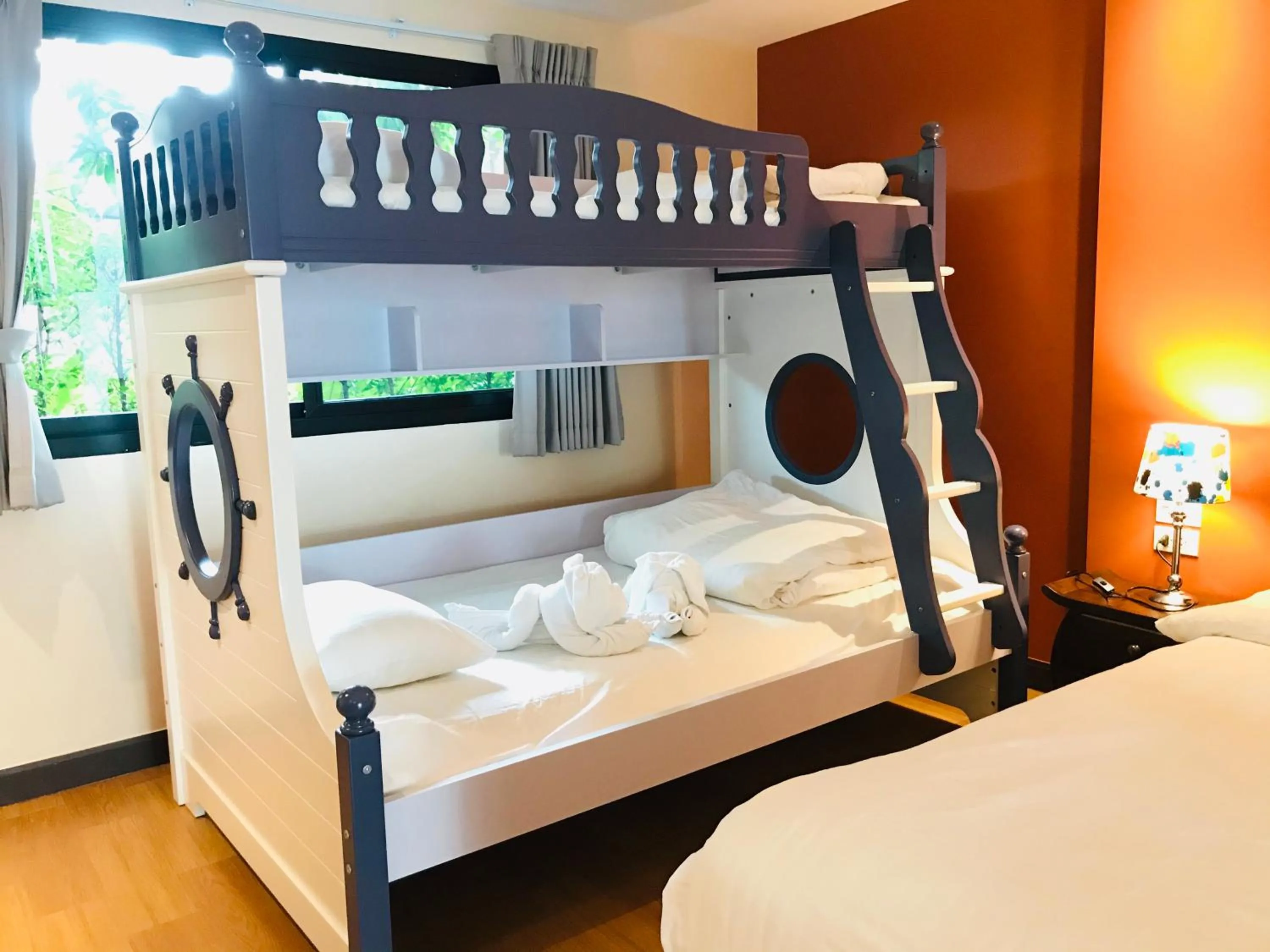 bunk bed, Bed in Baan Sang Singh