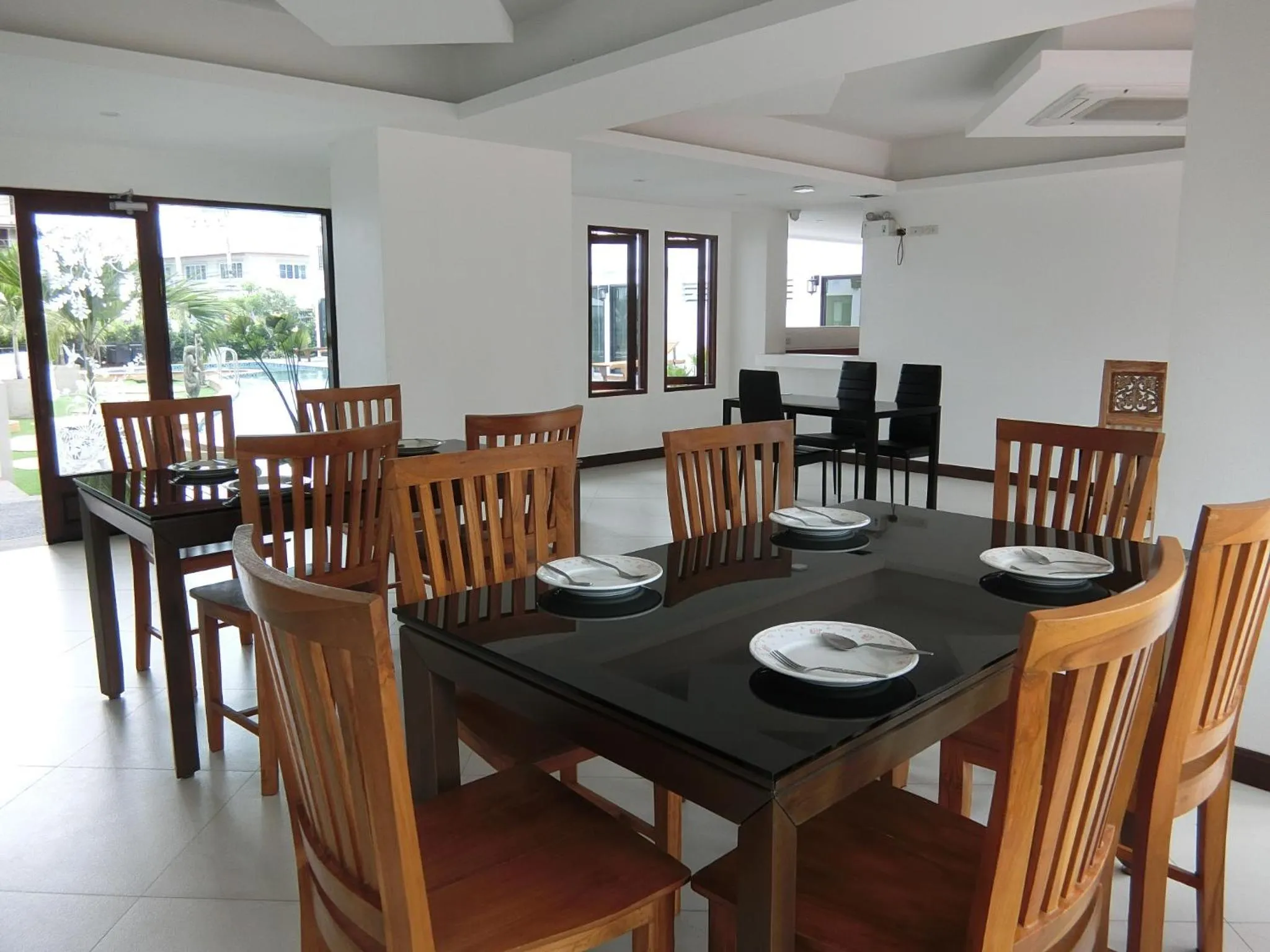 Restaurant/places to eat in Baan Sang Singh