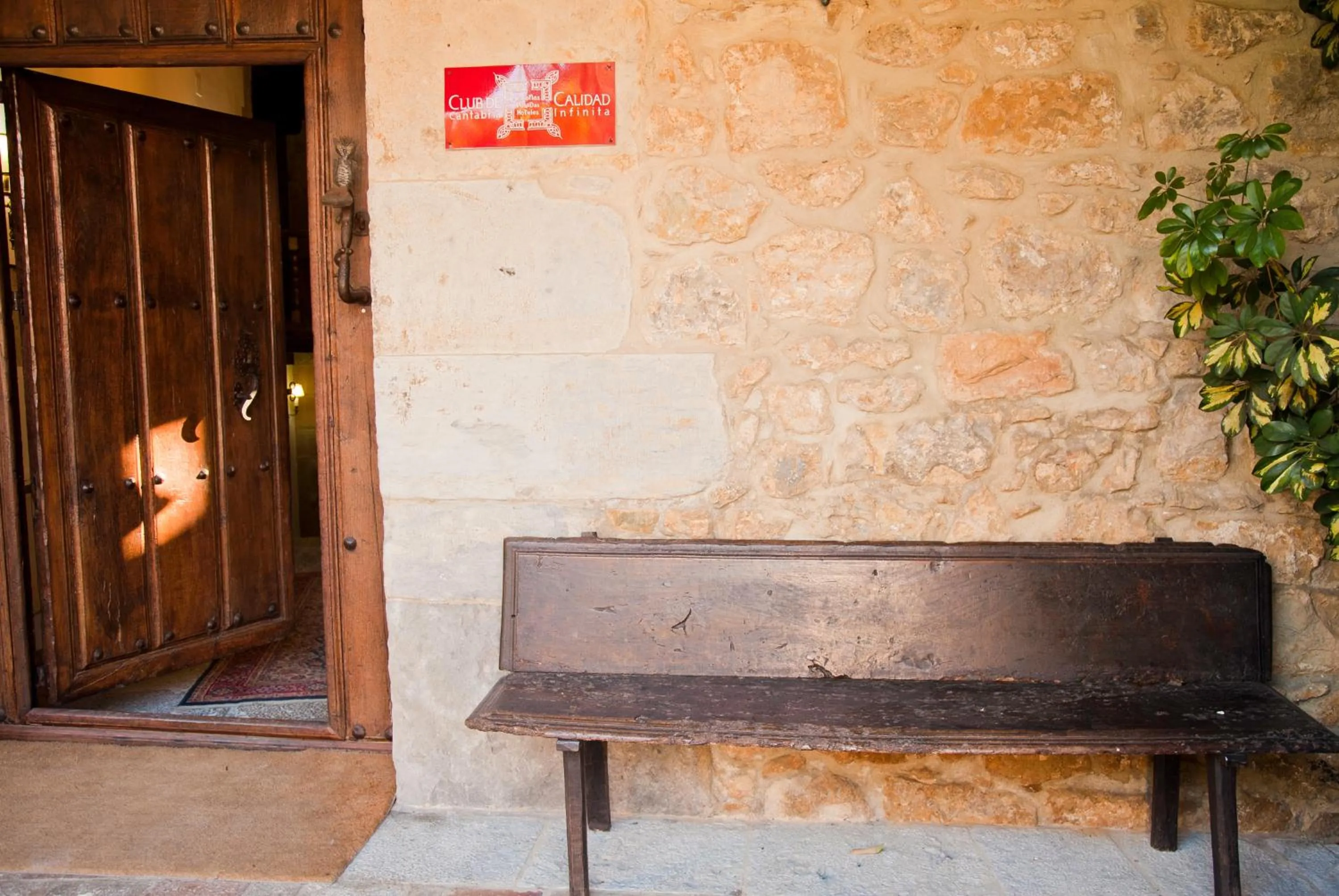 Facade/entrance in La Casa del Organista