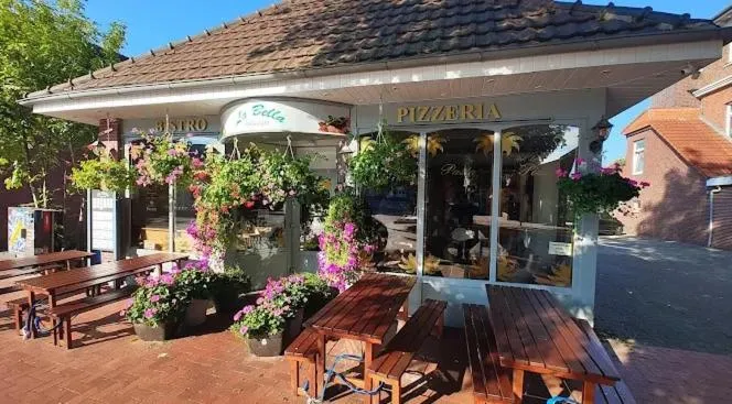 Restaurant/places to eat in Hotel Garni Kröger