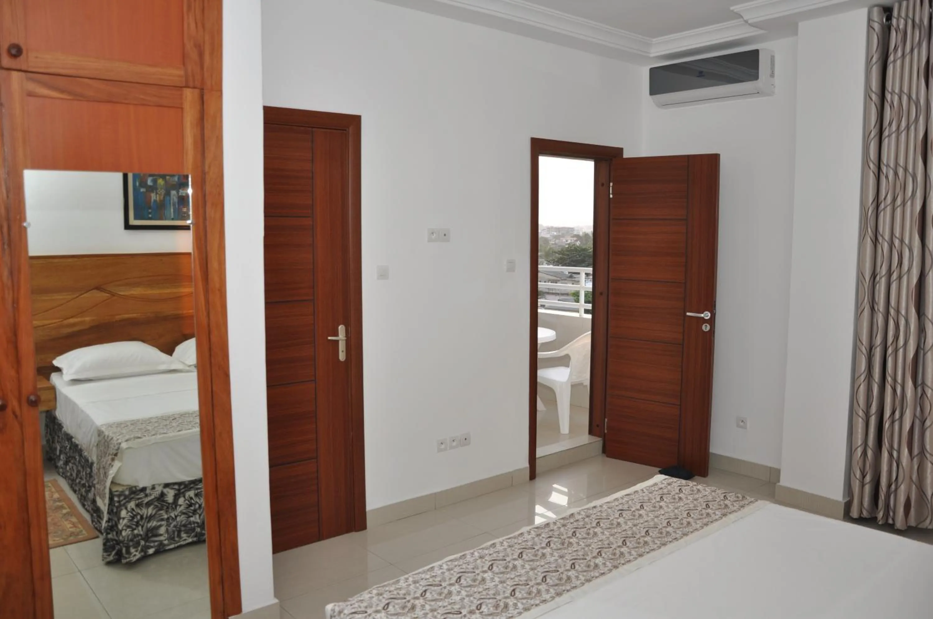 Day, Bed in Rosalie's Suites