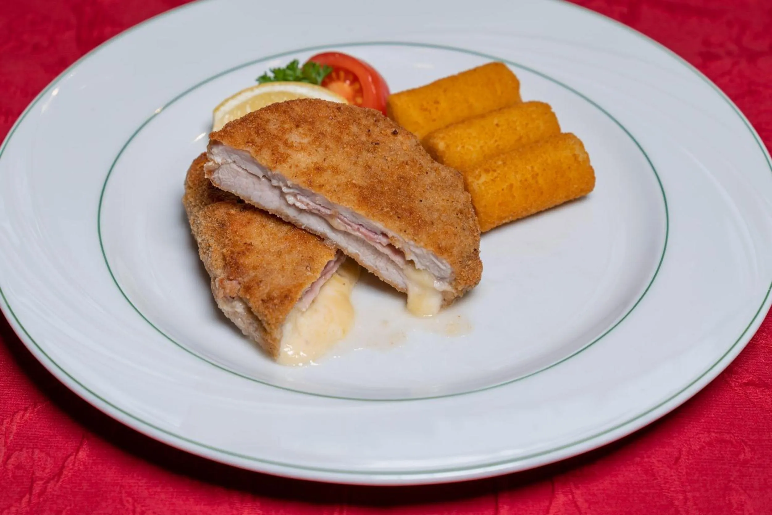 Food in Gasthaus-Pension Zum Kreuz