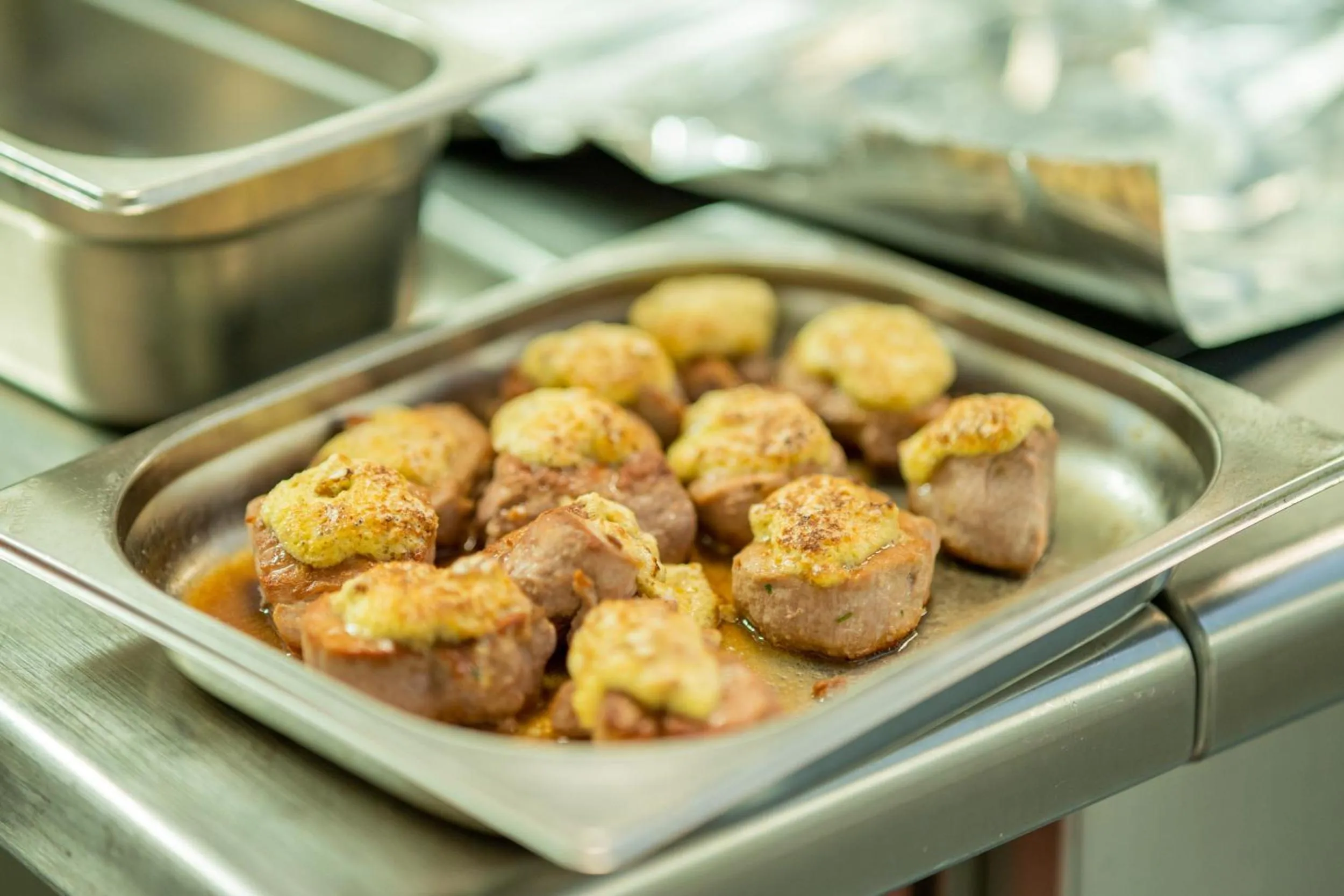 Food in Gasthaus-Pension Zum Kreuz