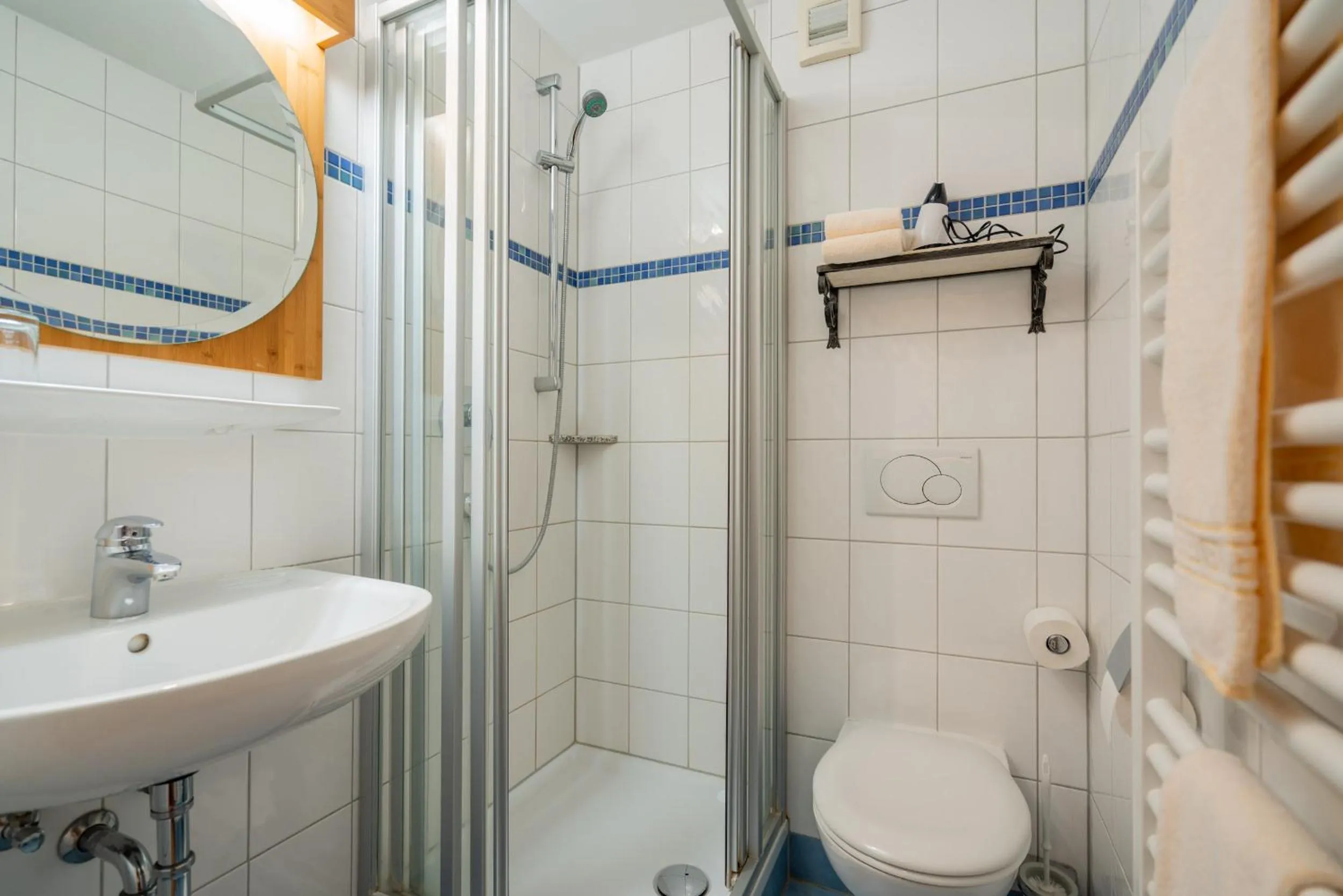 Bathroom in Gasthaus-Pension Zum Kreuz