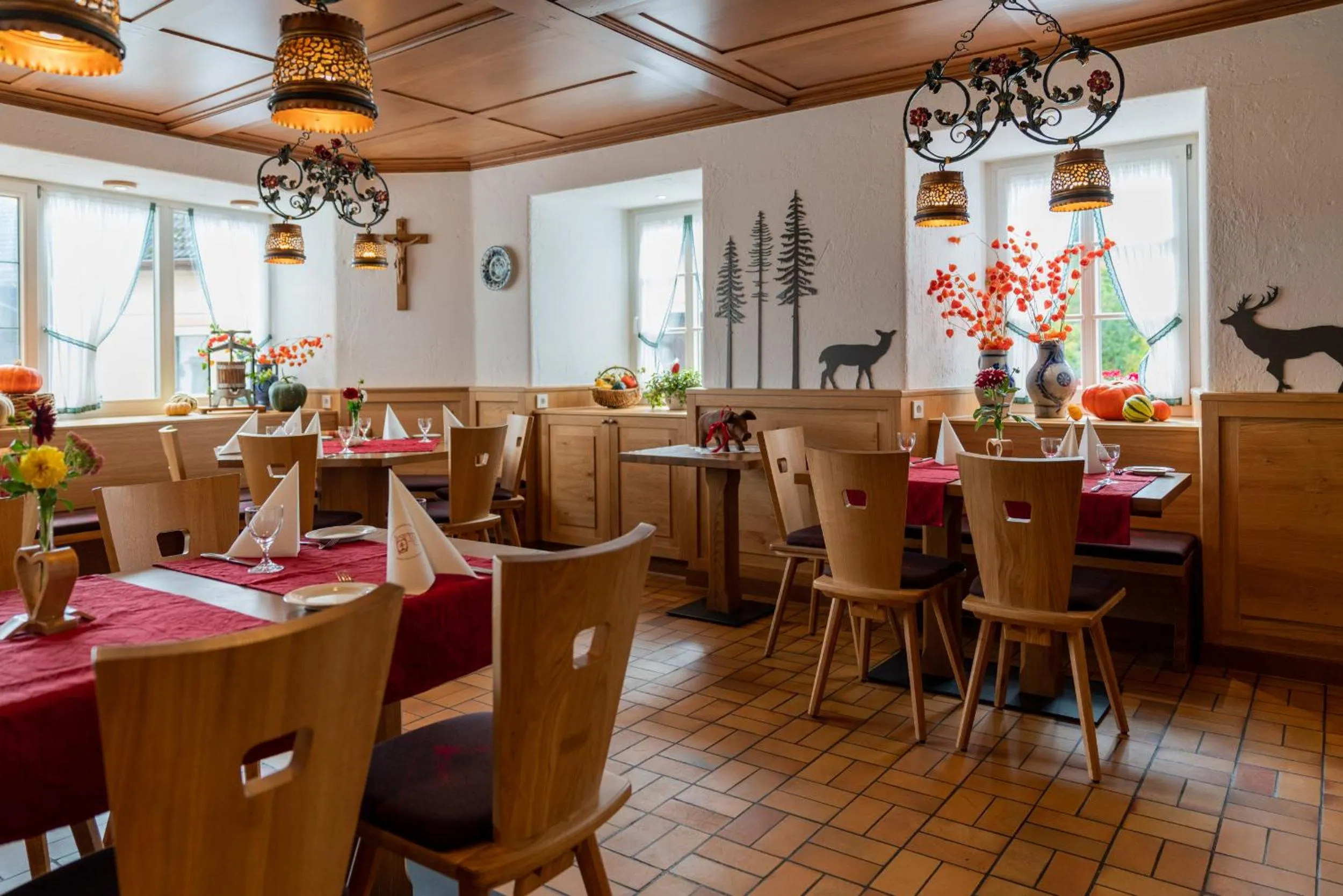Restaurant/places to eat in Gasthaus-Pension Zum Kreuz
