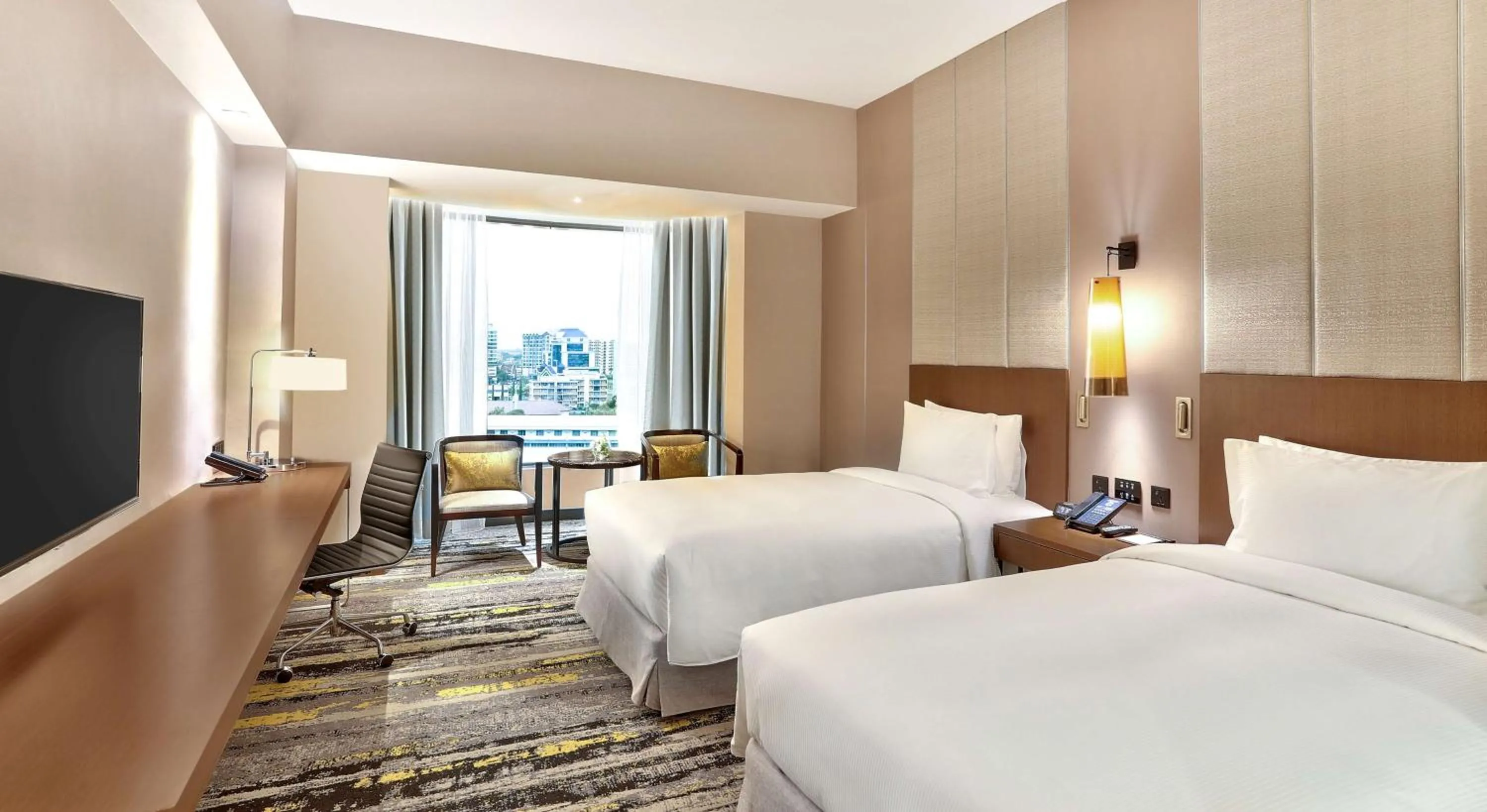 Bed in Hilton Kota Kinabalu