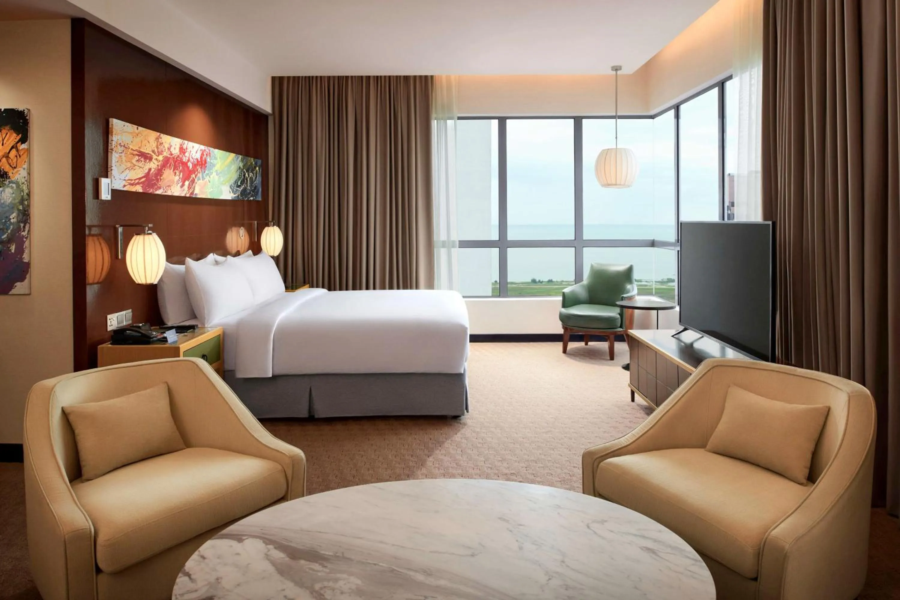 Living room, Bed in DoubleTree by Hilton Melaka