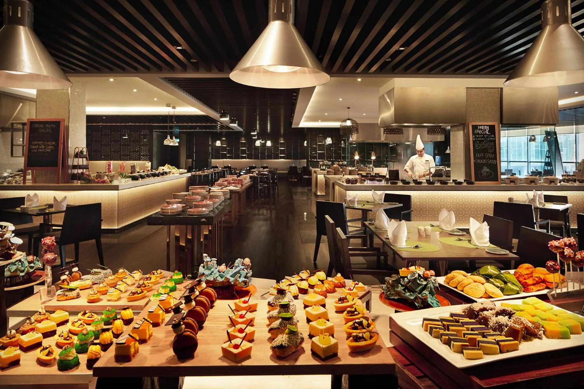 Restaurant/places to eat in DoubleTree by Hilton Melaka