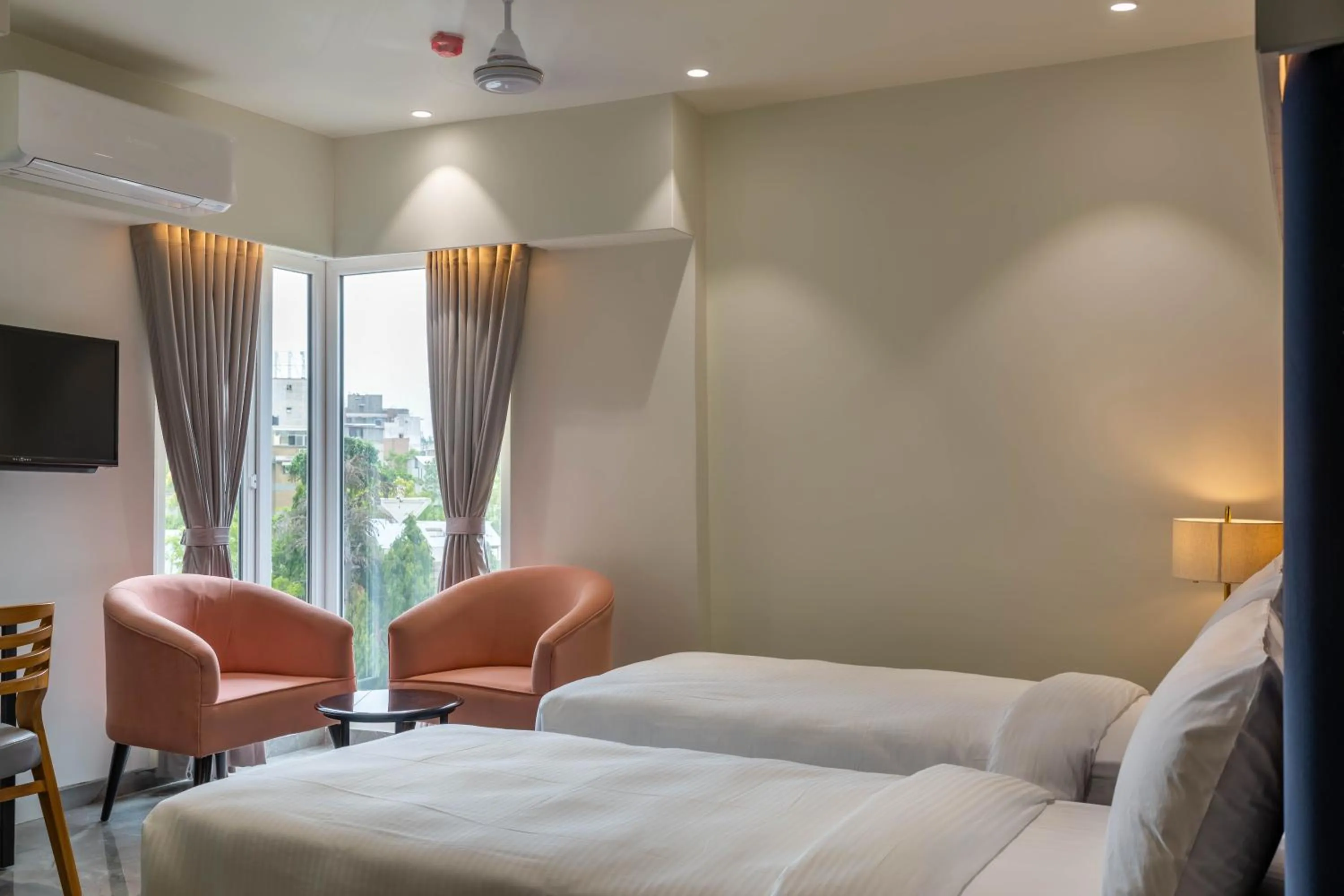 View (from property/room), Bed in Hotel Nalanda