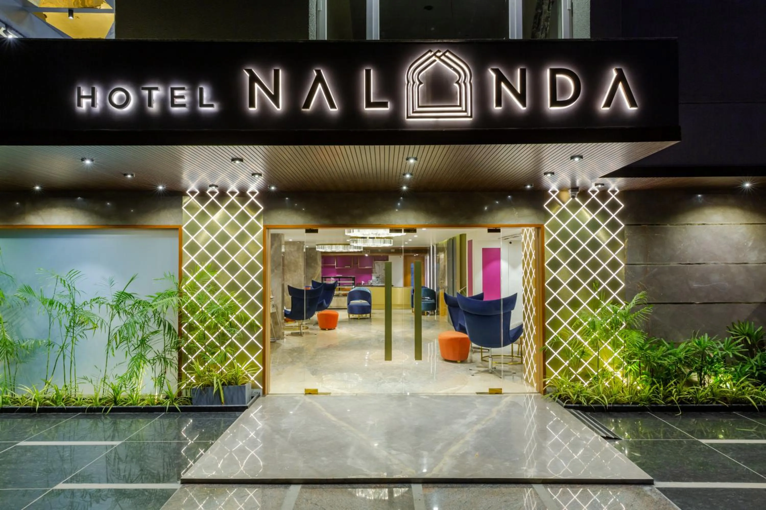 Facade/entrance in Hotel Nalanda