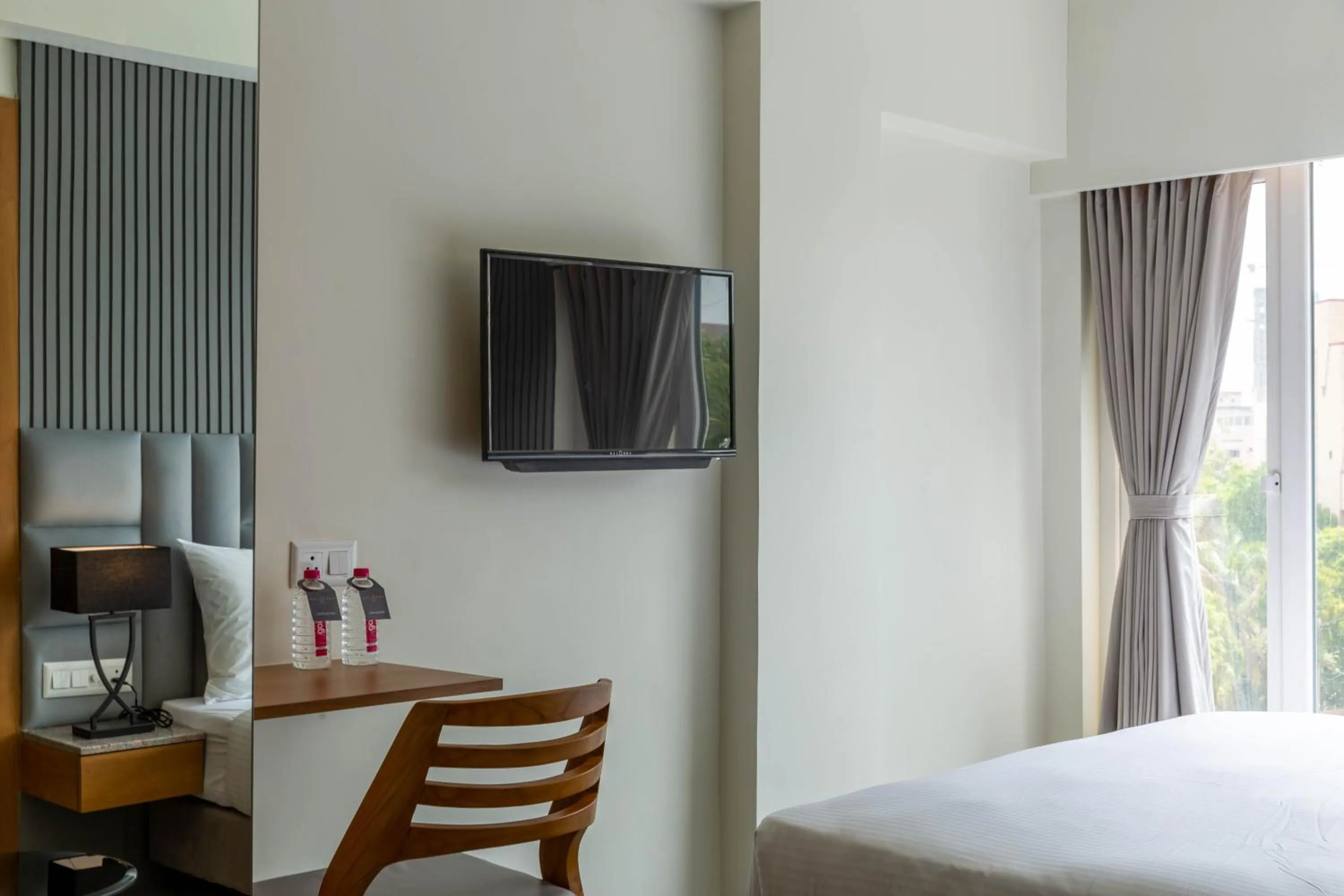 Entertainment, Bed in Hotel Nalanda