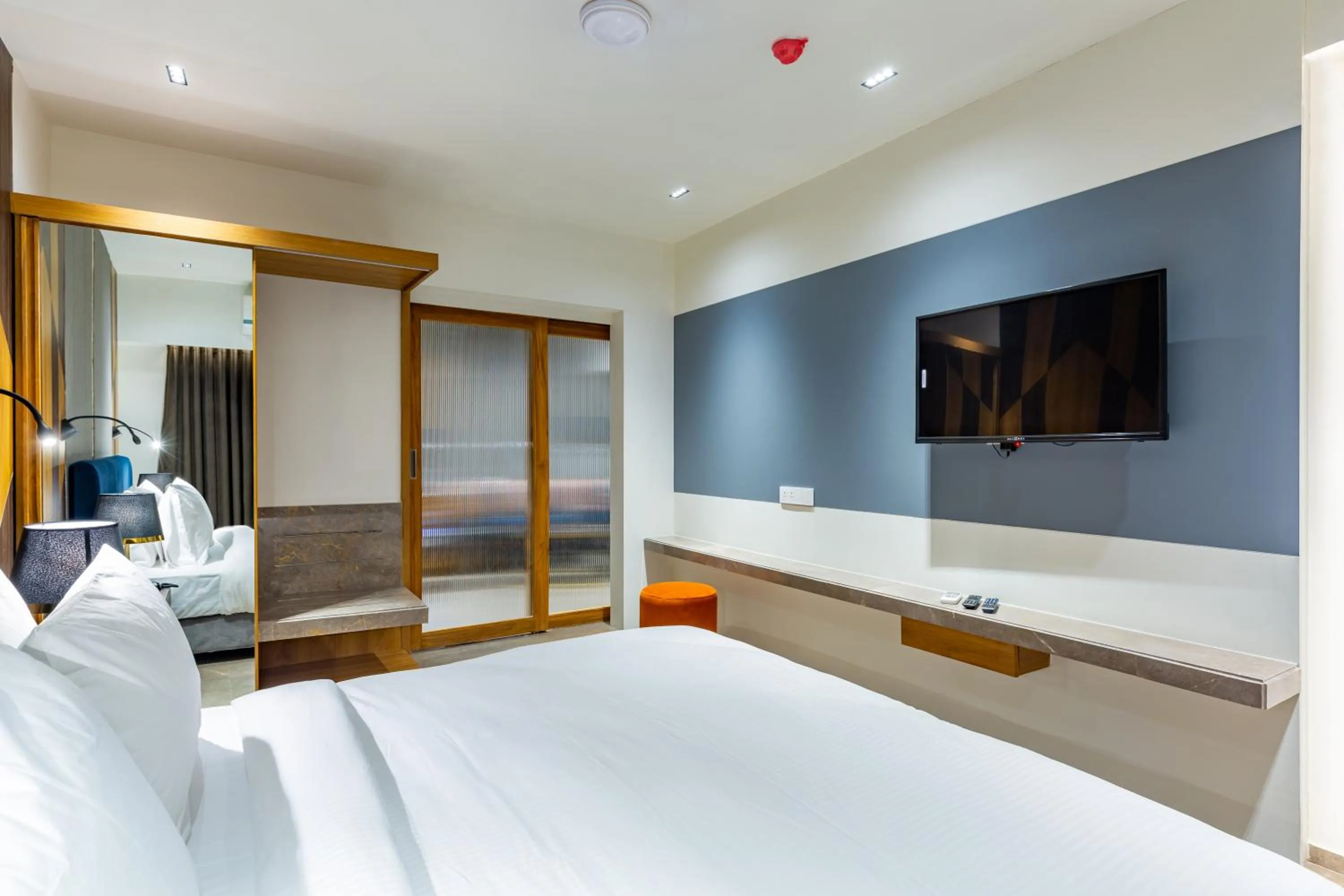 Bedroom, Bed in Hotel Nalanda