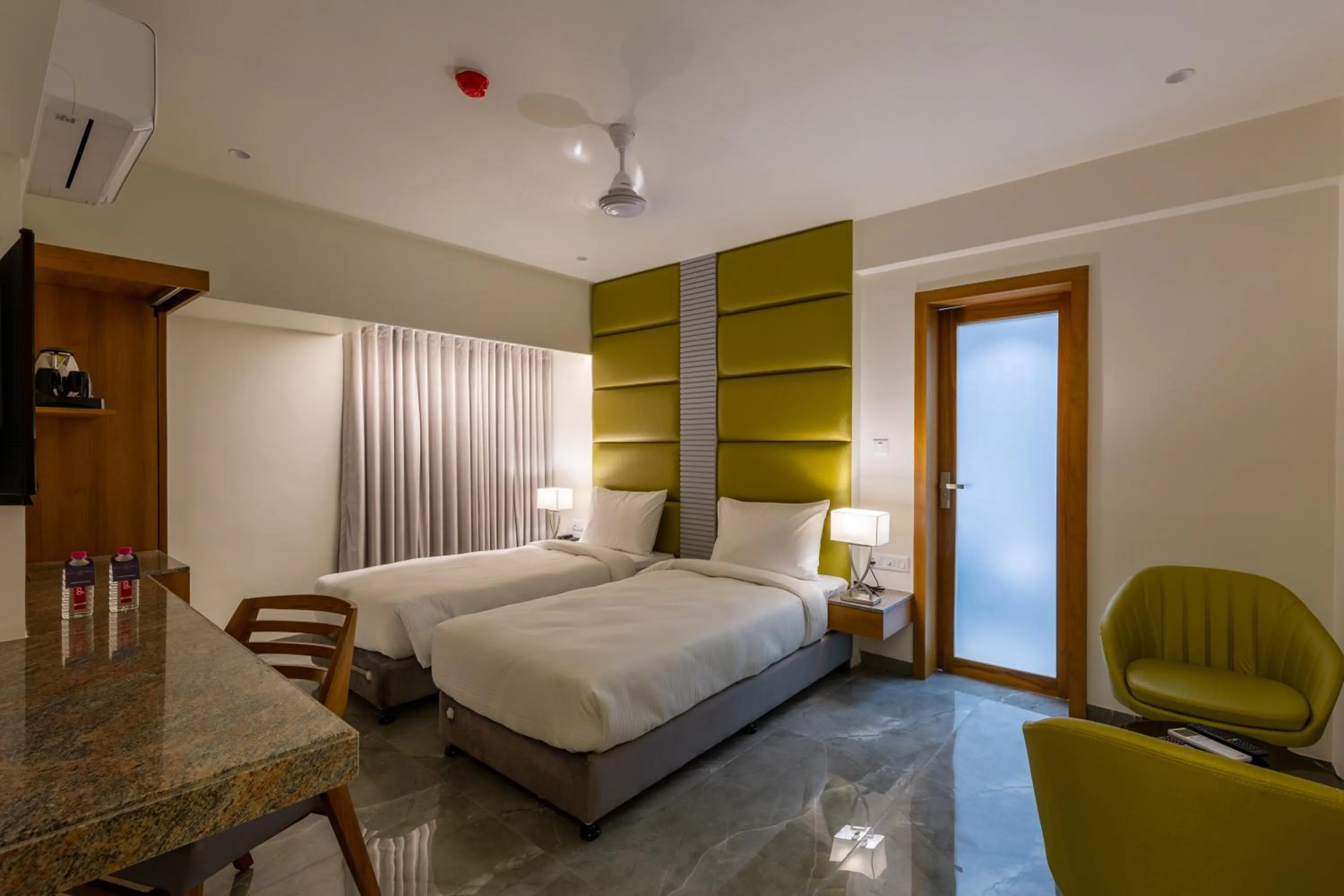 View (from property/room), Bed in Hotel Nalanda