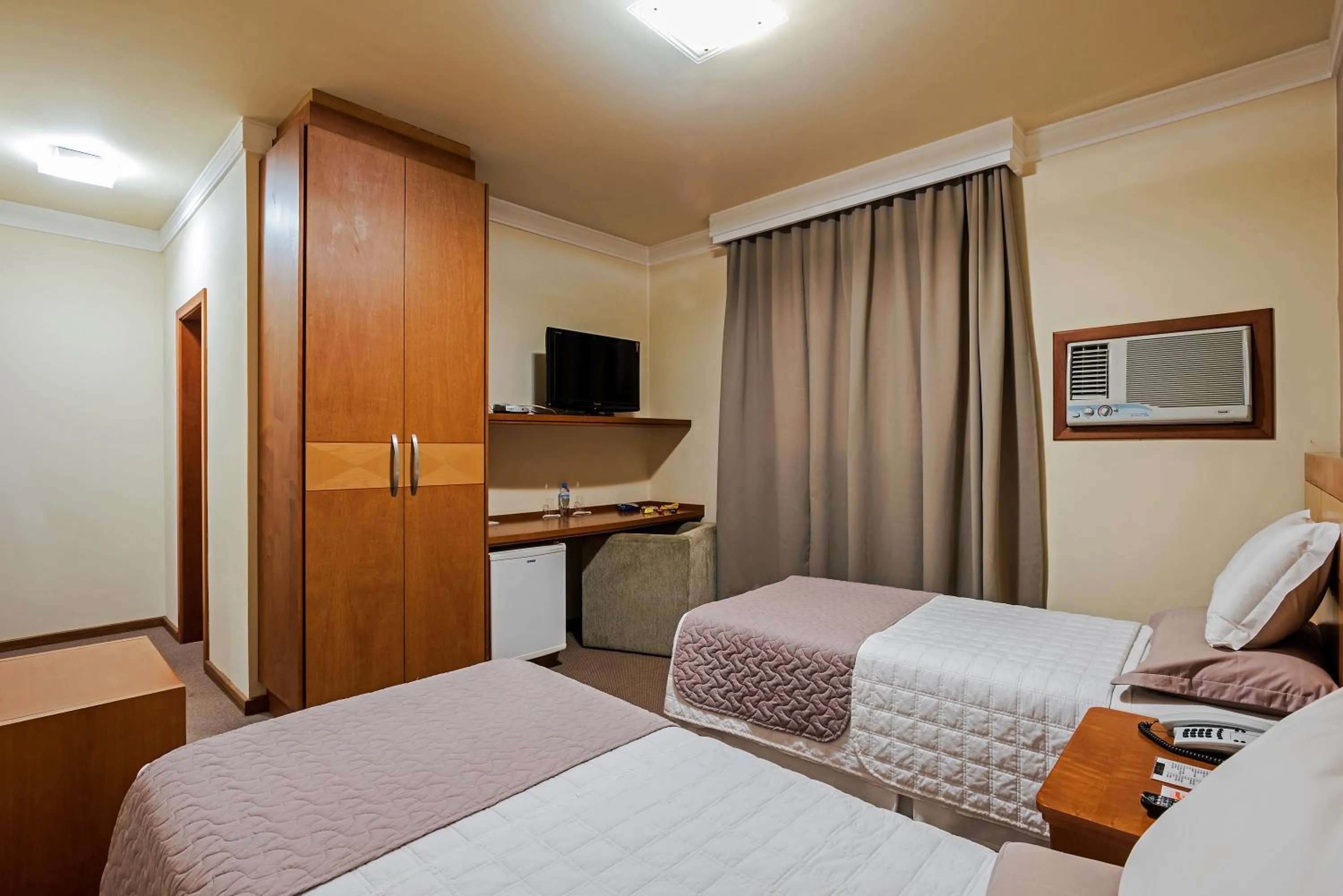 Bed in Astron Ponta Grossa Plaza by Nobile