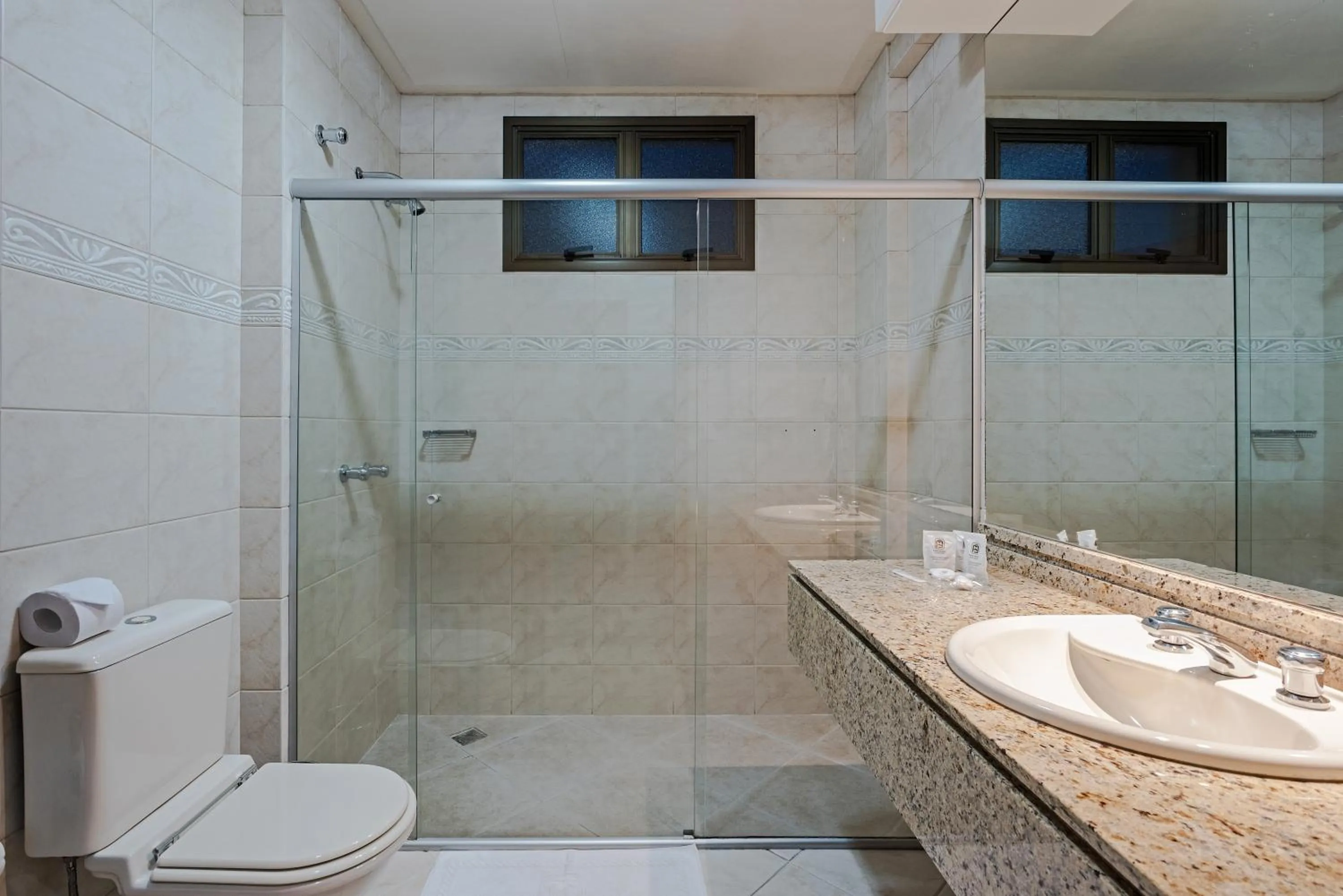 Bathroom in Astron Ponta Grossa Plaza by Nobile