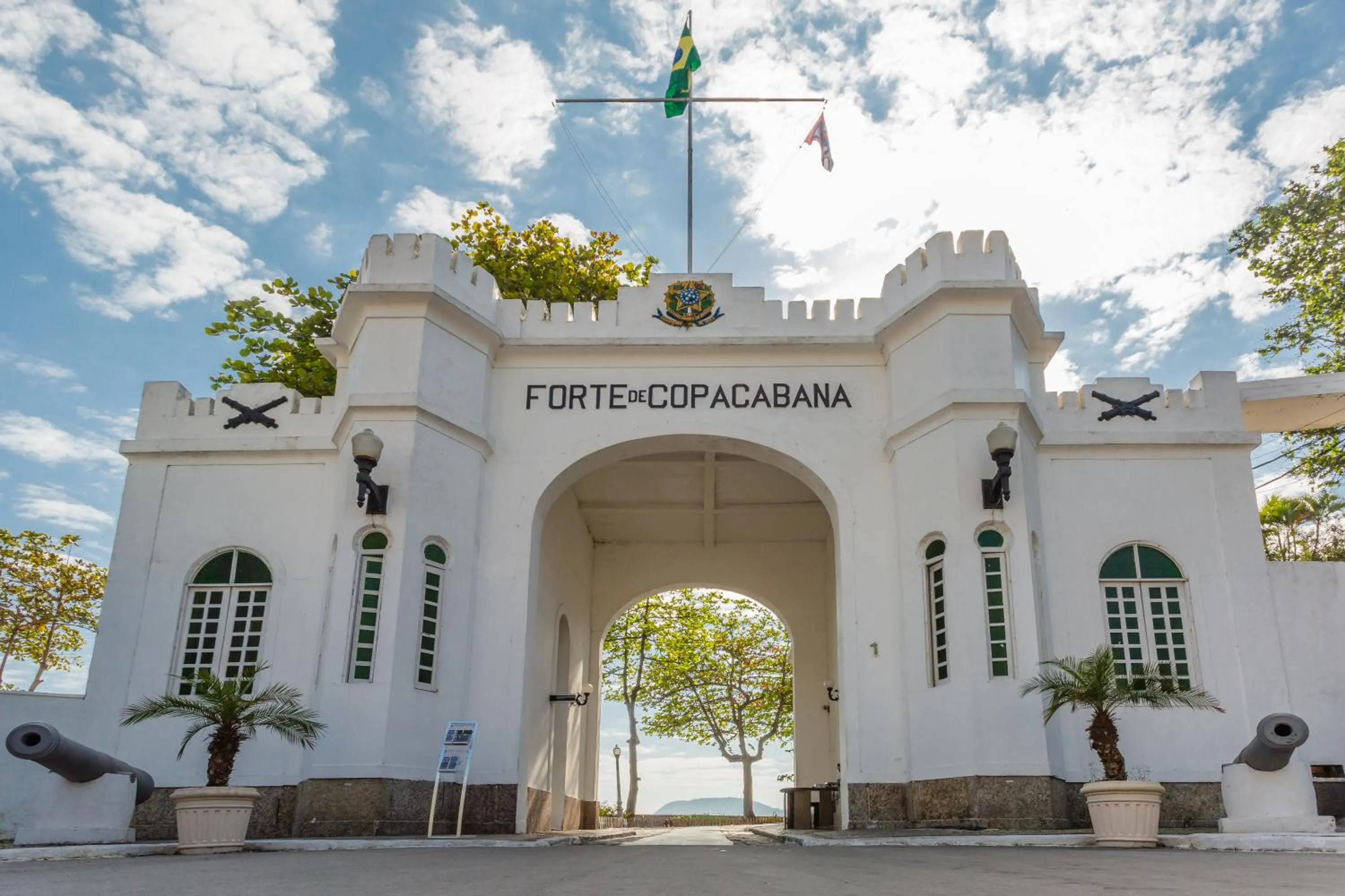 Nearby landmark in Windsor Martinique Copacabana