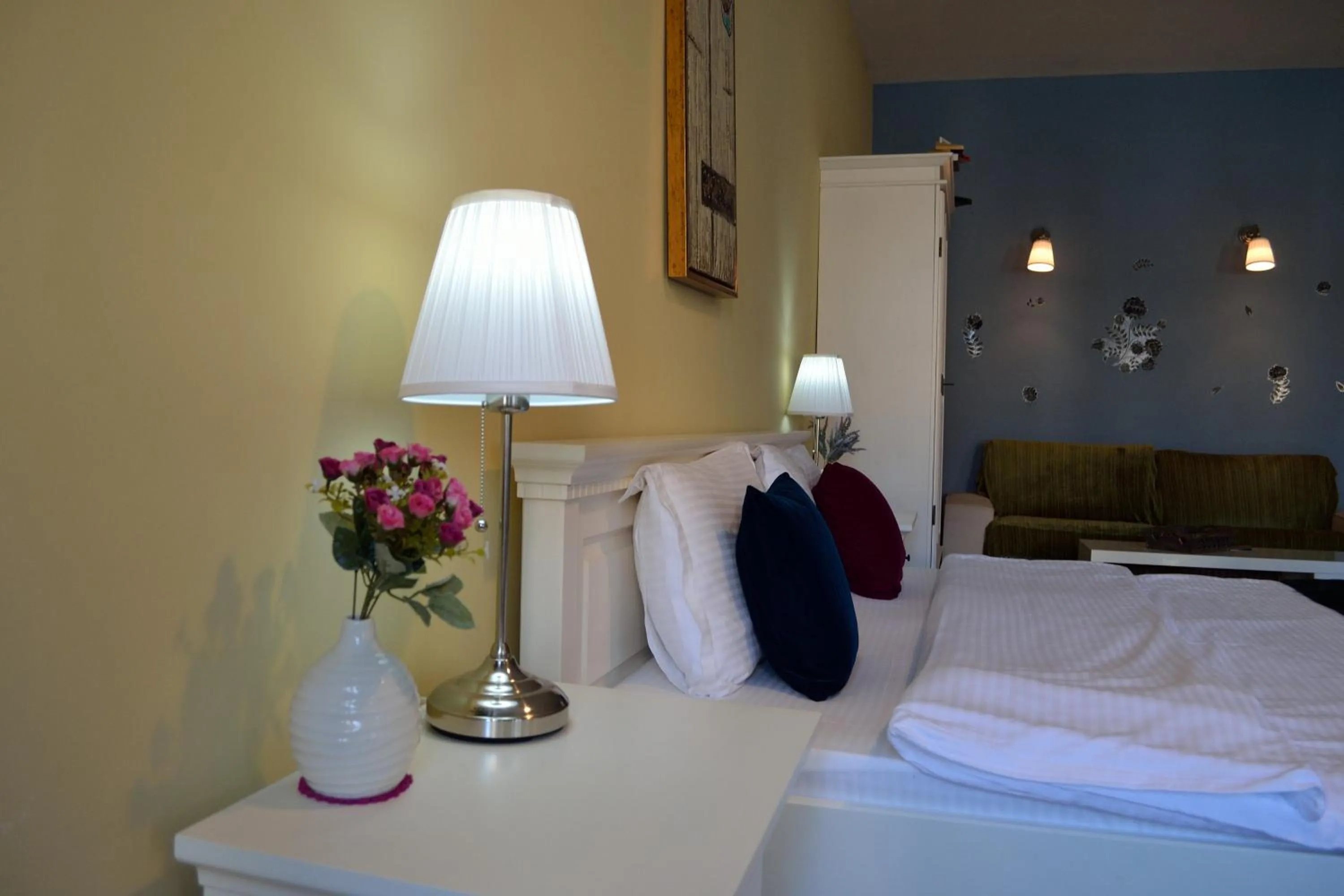 Decorative detail, Bed in Casa Krone - Piața Sfatului