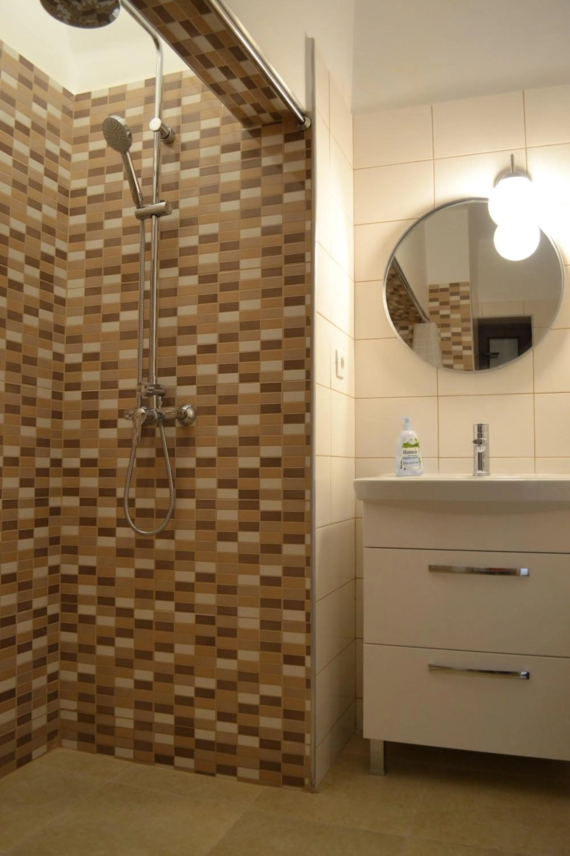 Bathroom in Casa Krone - Piața Sfatului