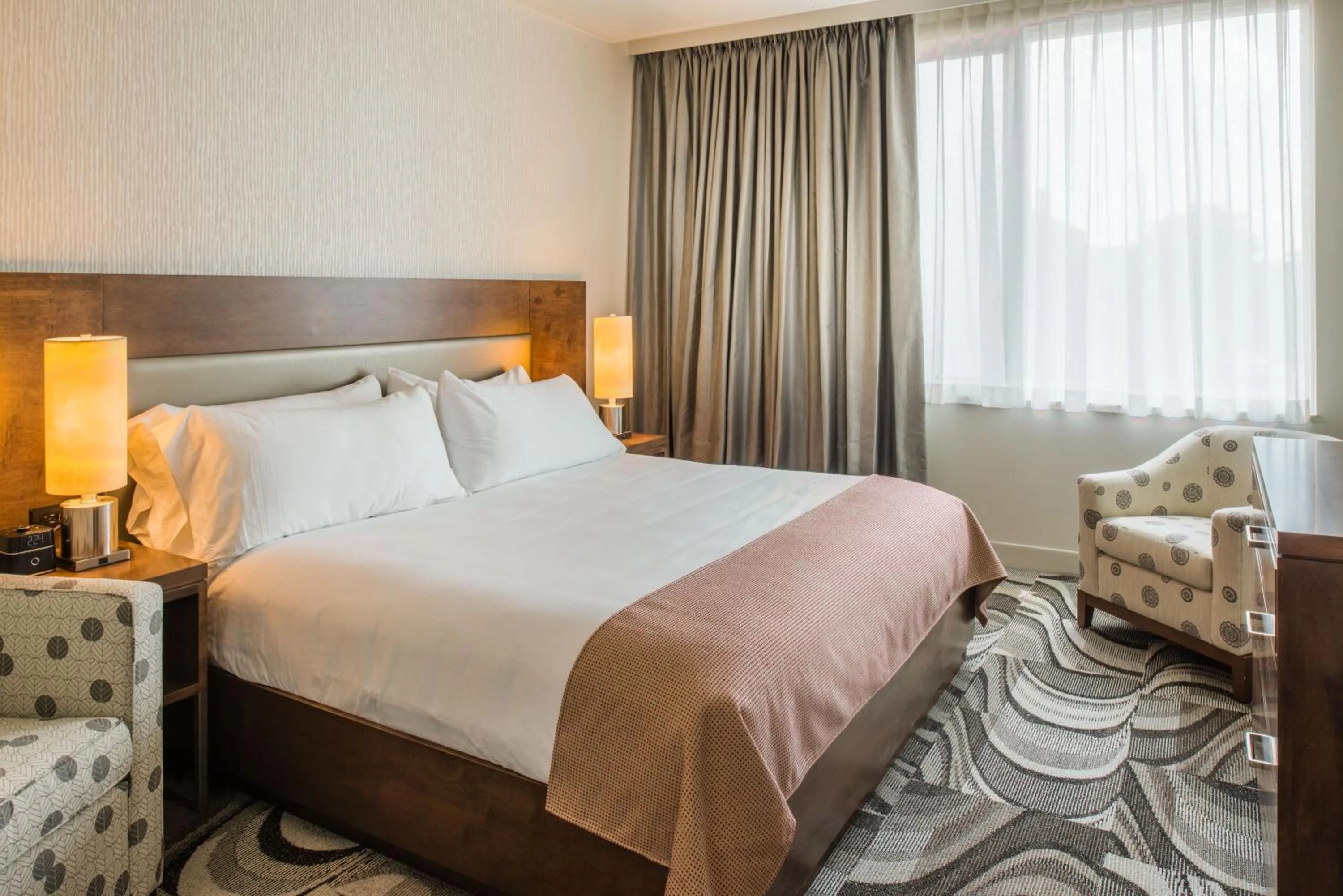 Photo of the whole room, Bed in The Hotel at Oberlin