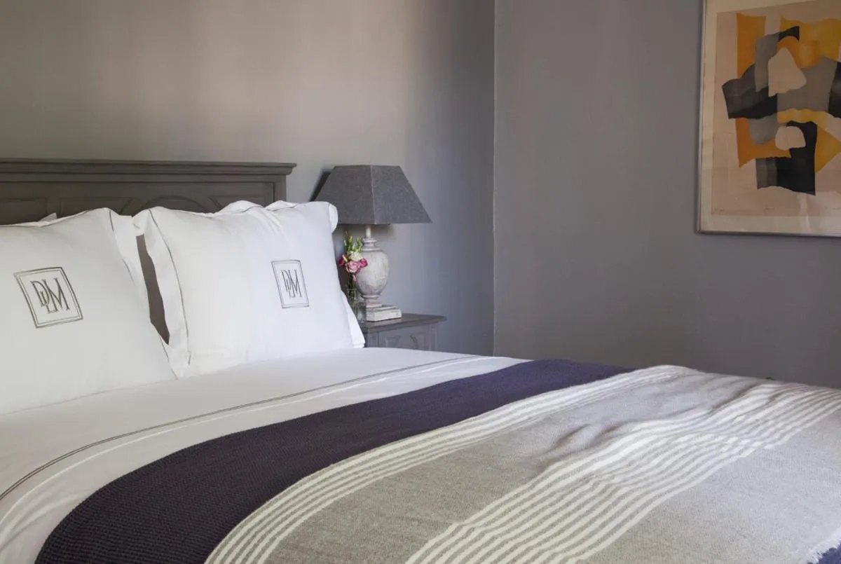 Bedroom, Bed in Domaine Les Martins - Gordes