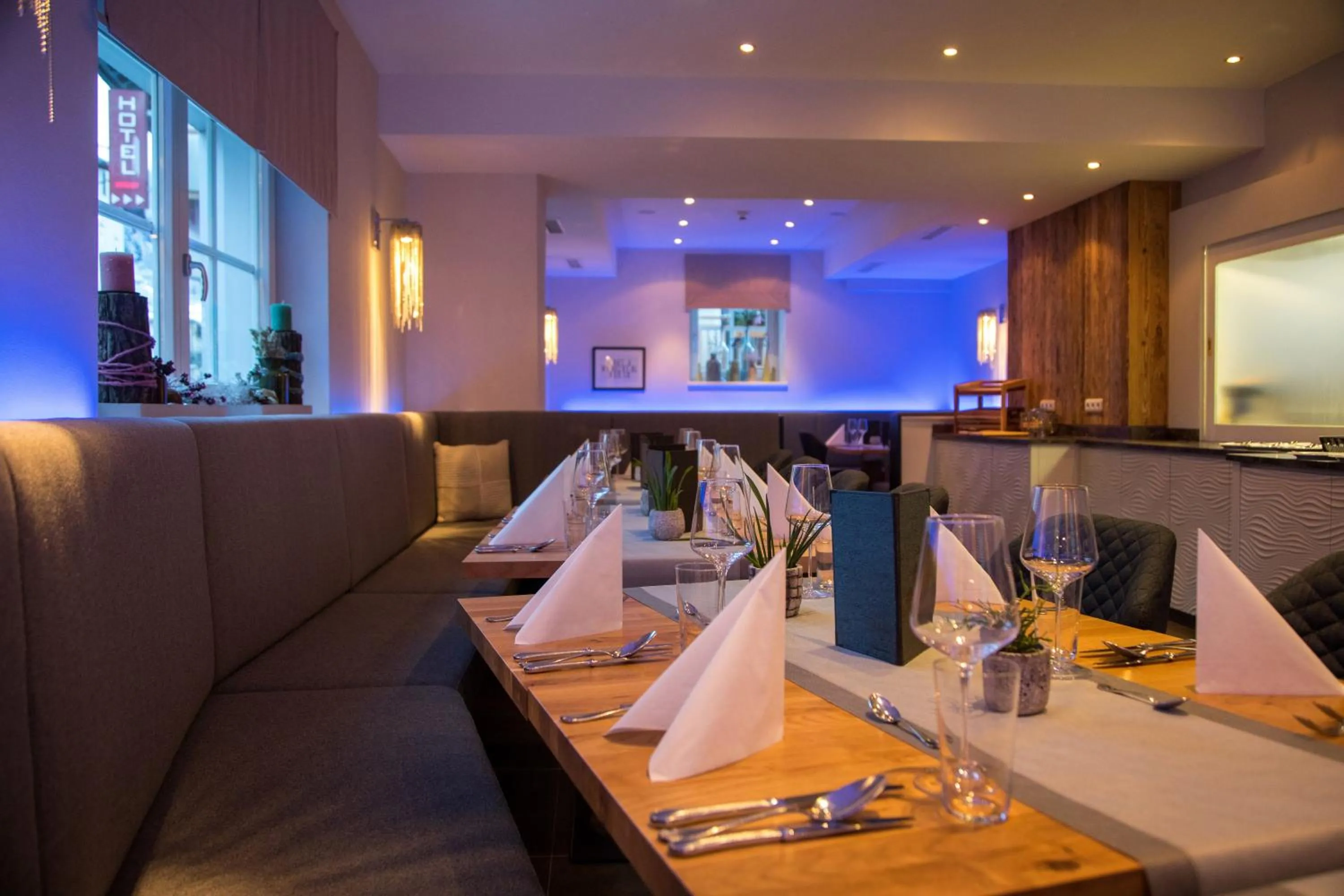 Restaurant/places to eat in TWO TIMEZ - Boutique Hotel