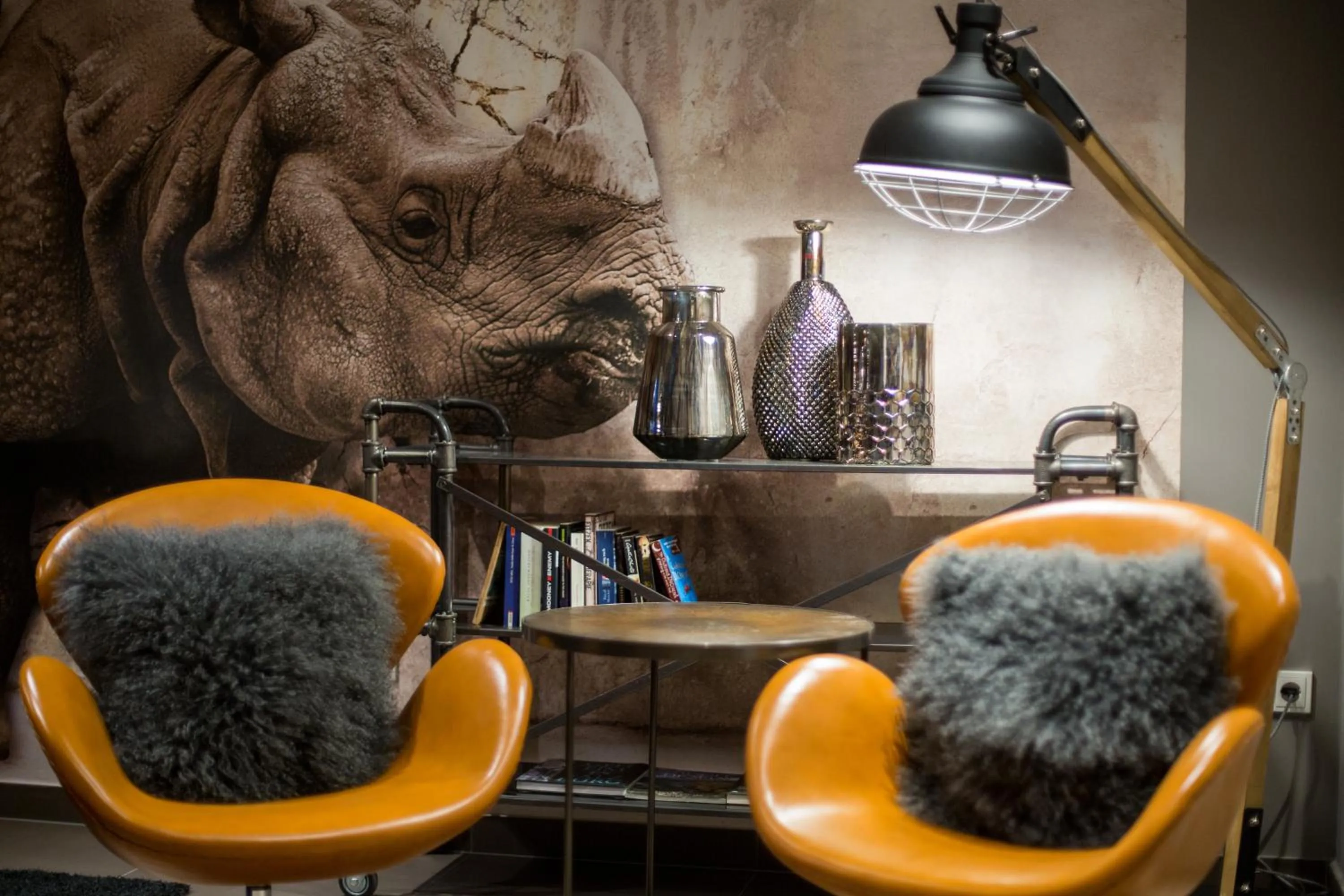 Communal lounge/ TV room in TWO TIMEZ - Boutique Hotel