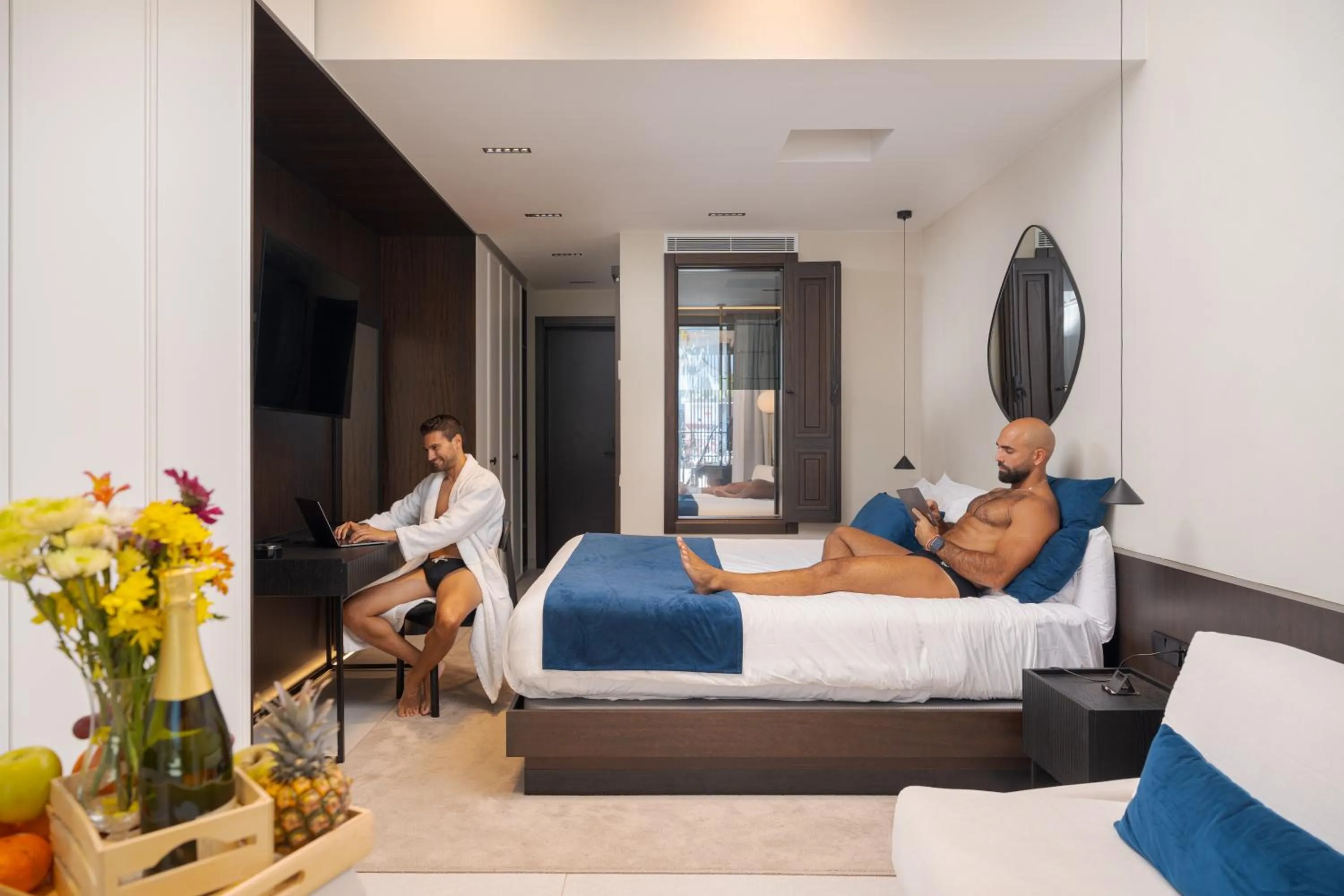 Bed in Fahana Men Only