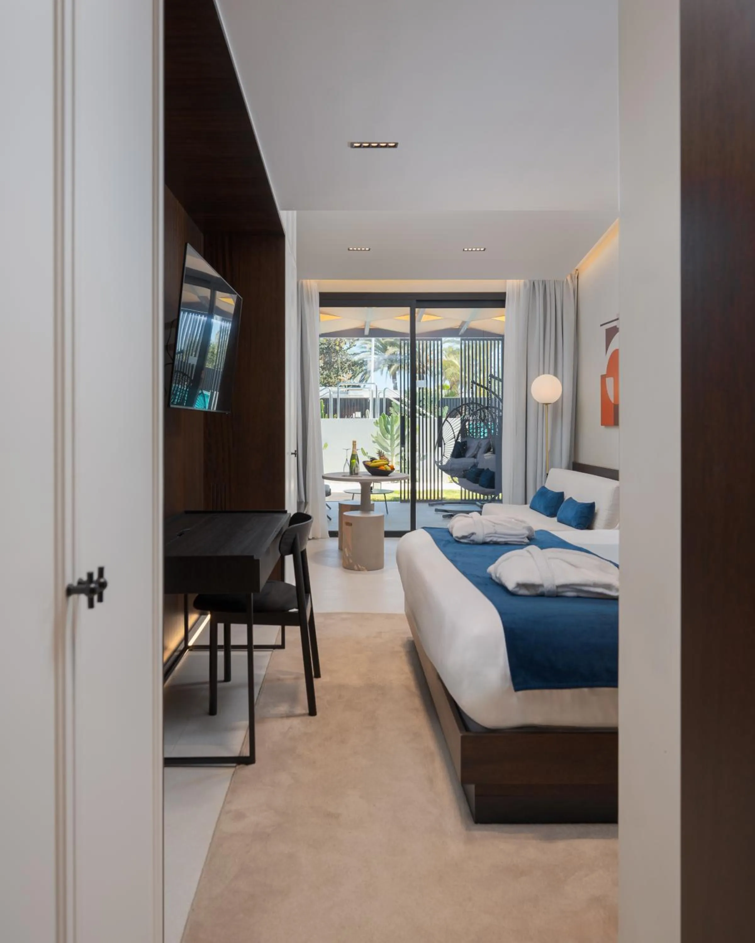 Bed in Fahana Men Only