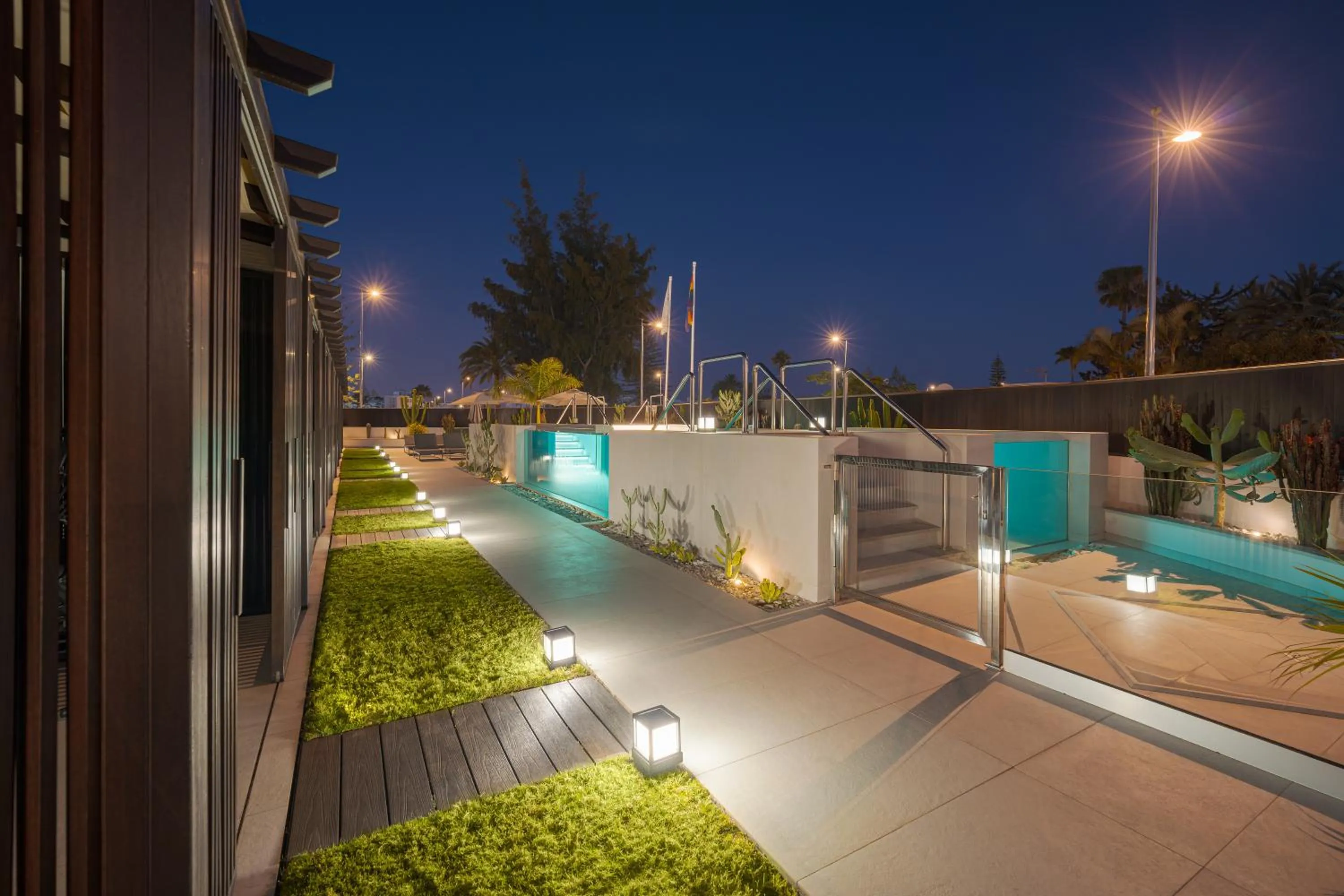 Night in Fahana Men Only