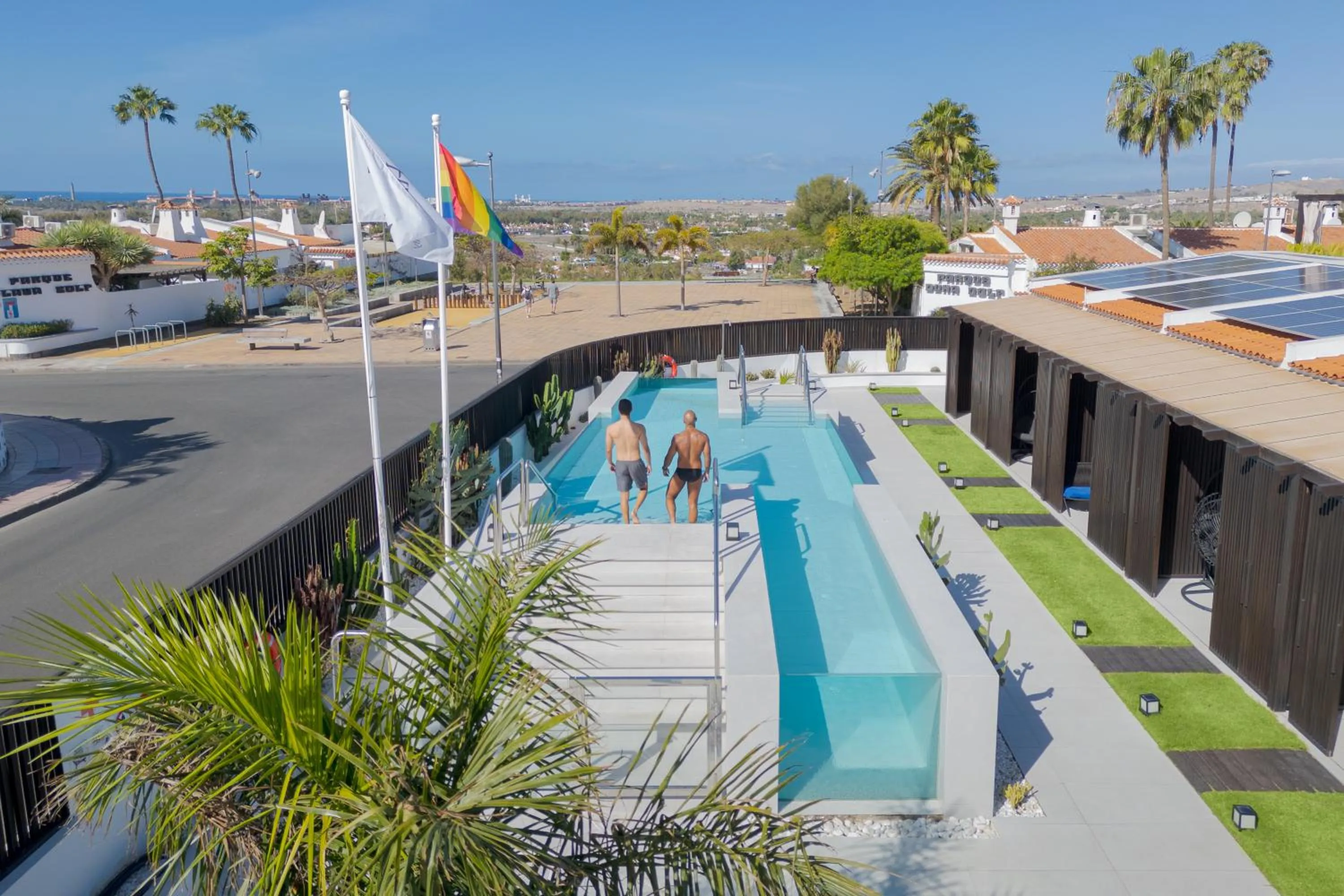 Bird's eye view in Fahana Men Only