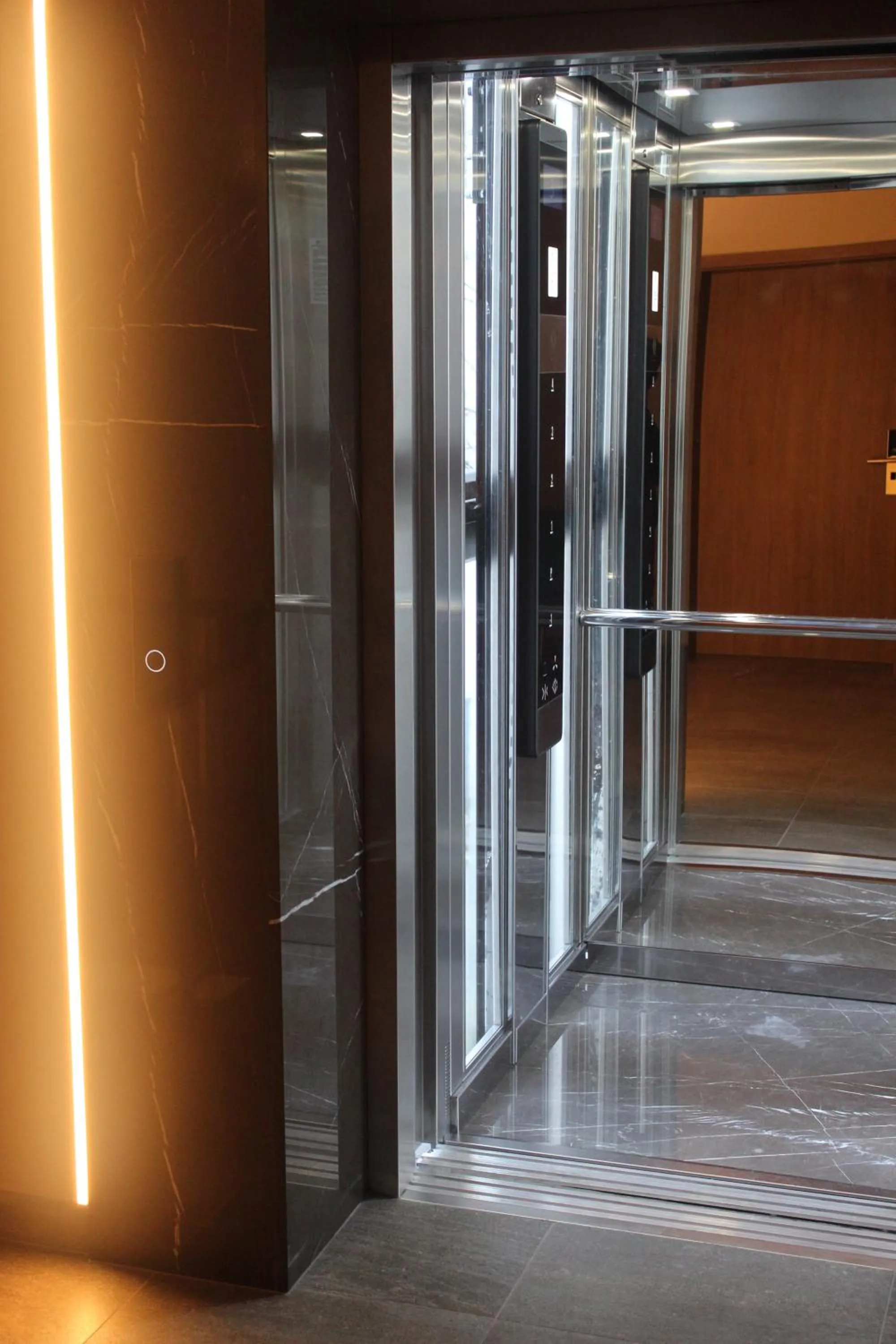 Facility for disabled guests in Cluj Business Class