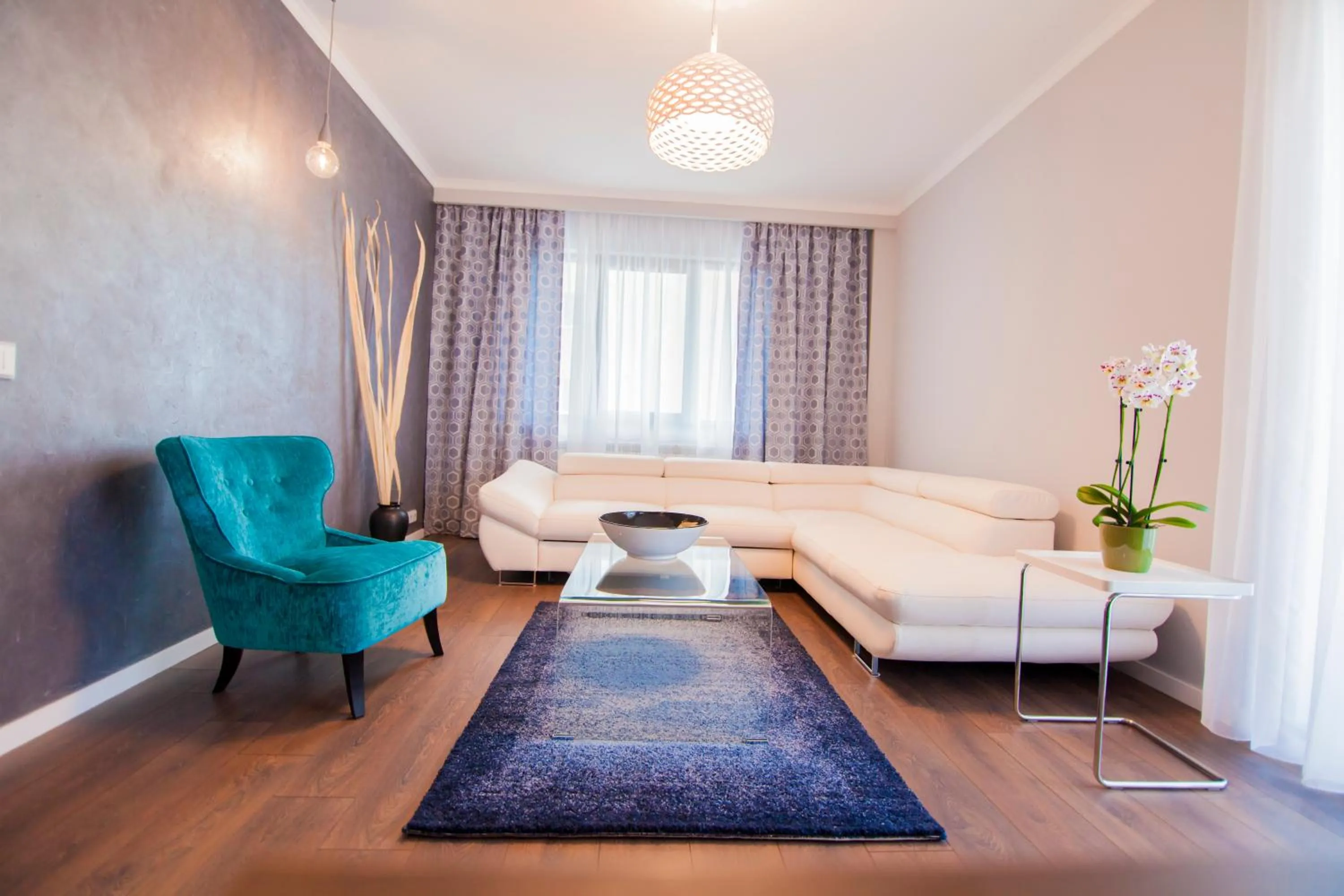 Property building, Bed in Cluj Business Class