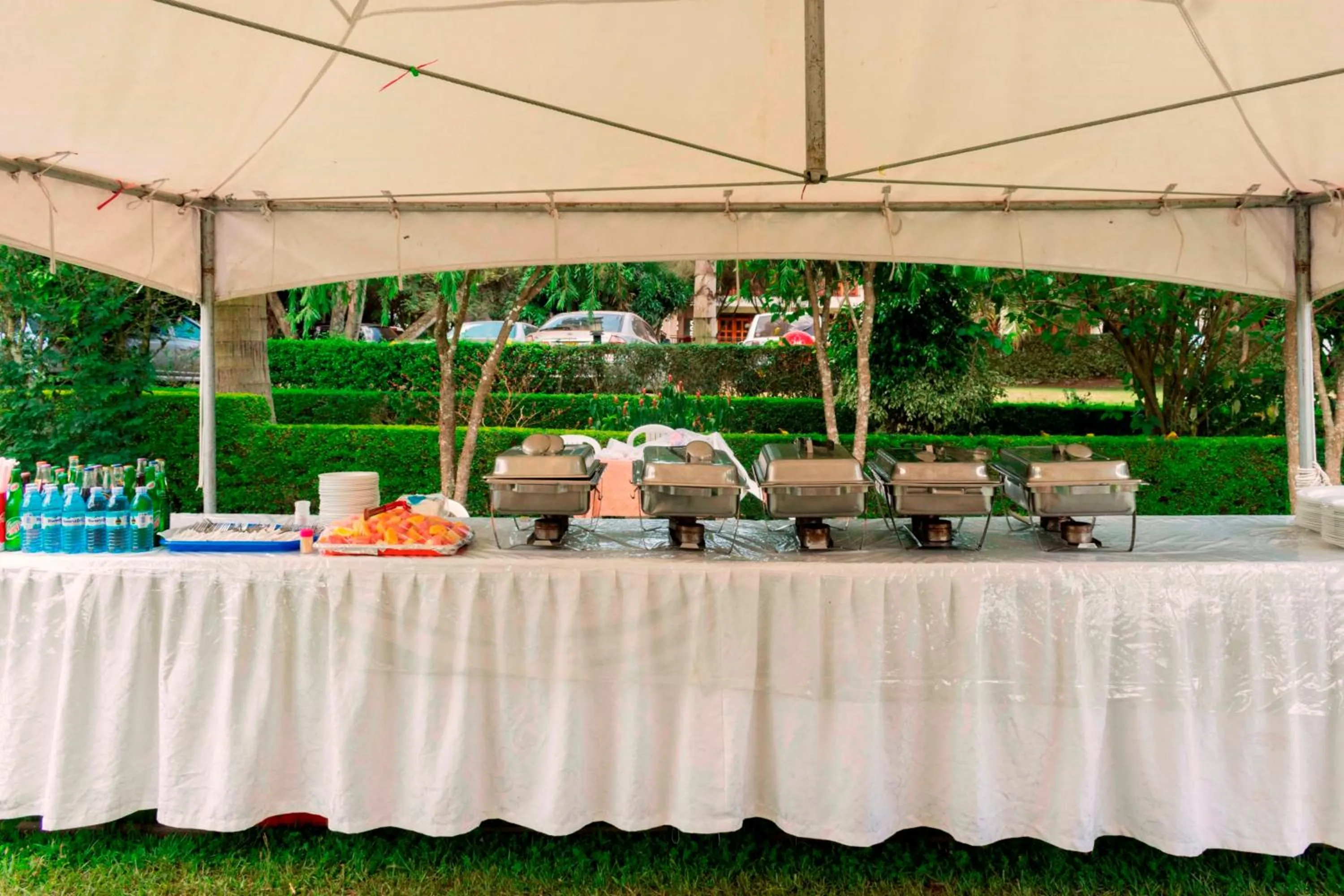 Food and drinks in Kalya Courts Hotel Fort Portal