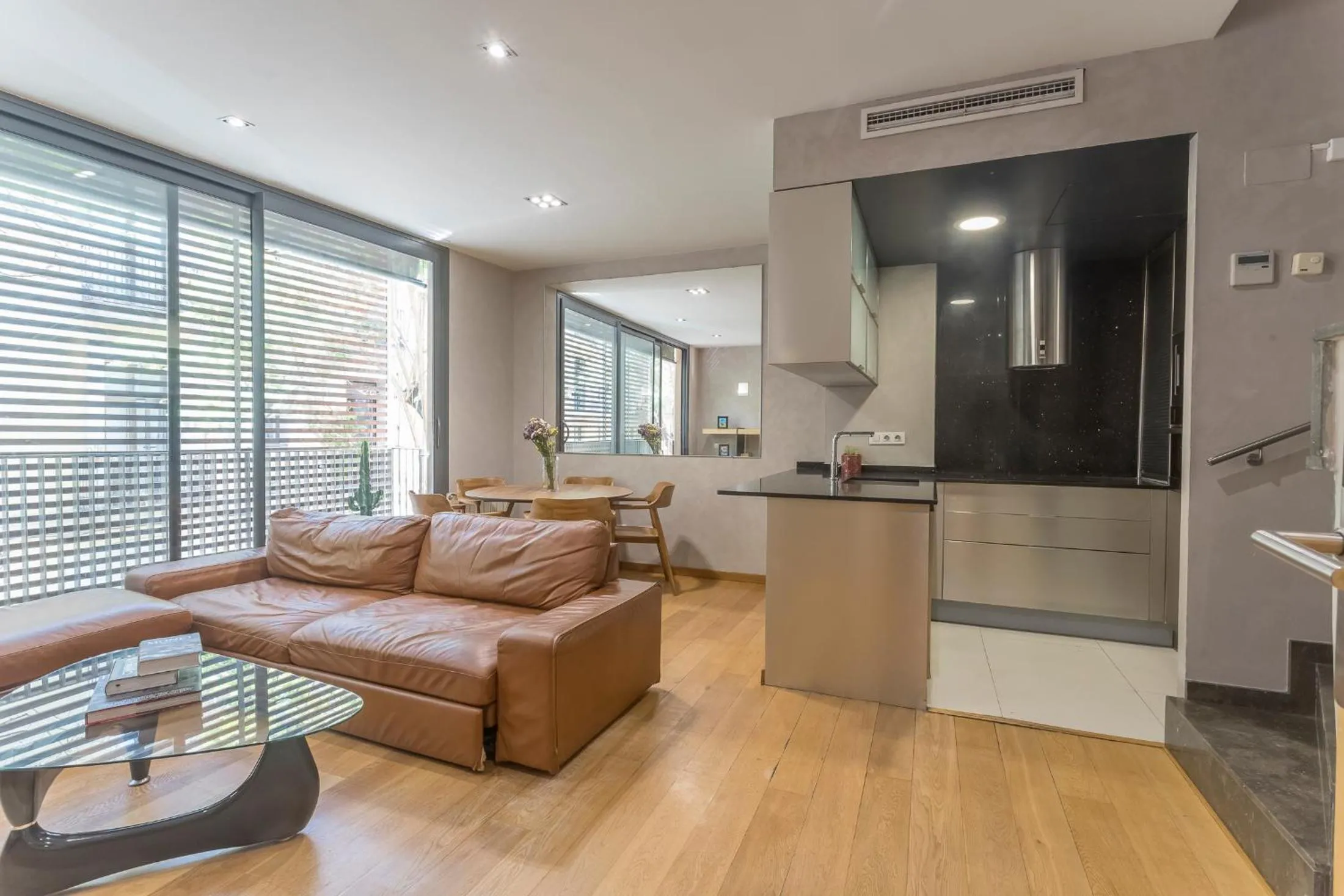 Living room in Apartment Barcelona Rentals - Gracia Pool Apartments Center