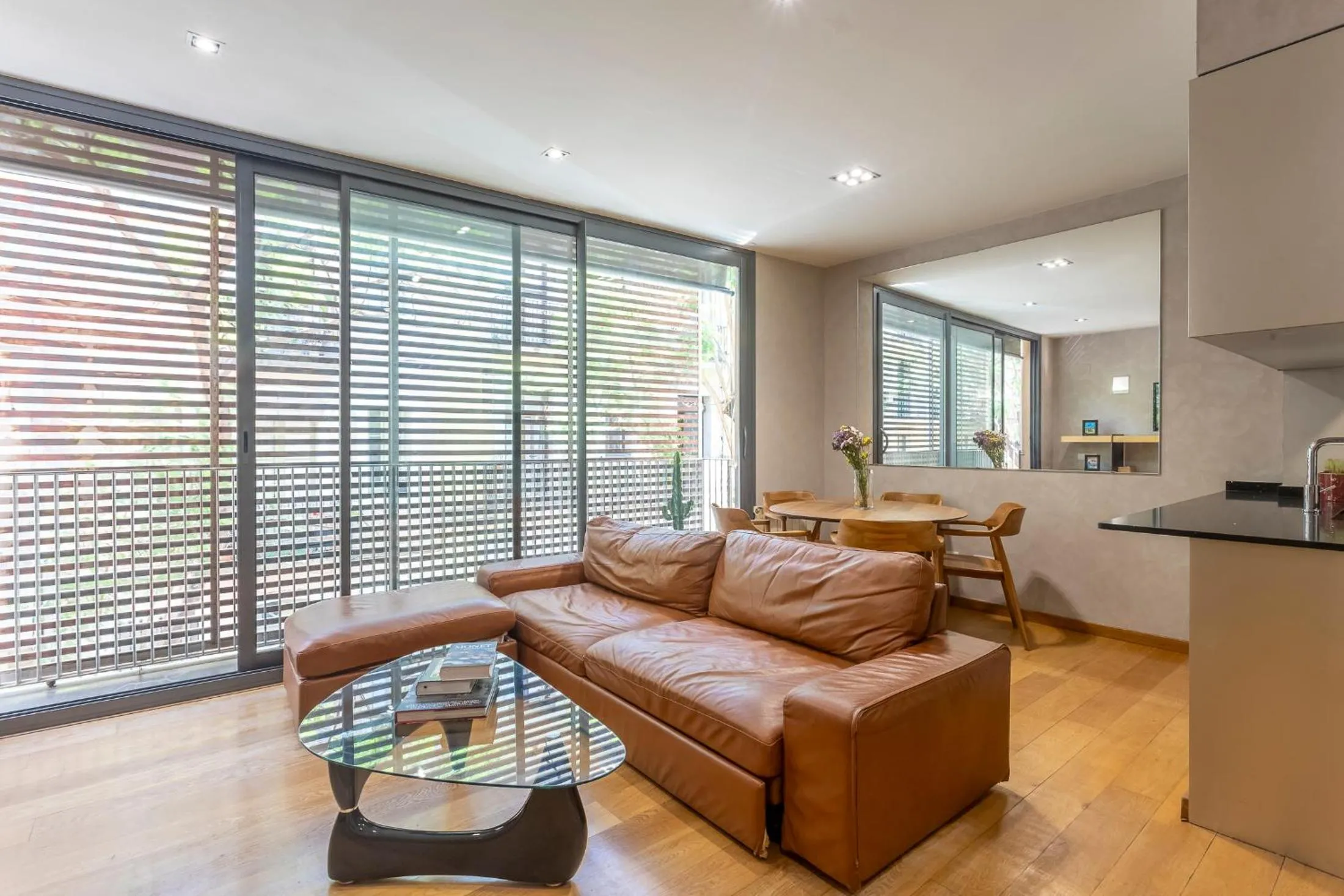 Living room in Apartment Barcelona Rentals - Gracia Pool Apartments Center