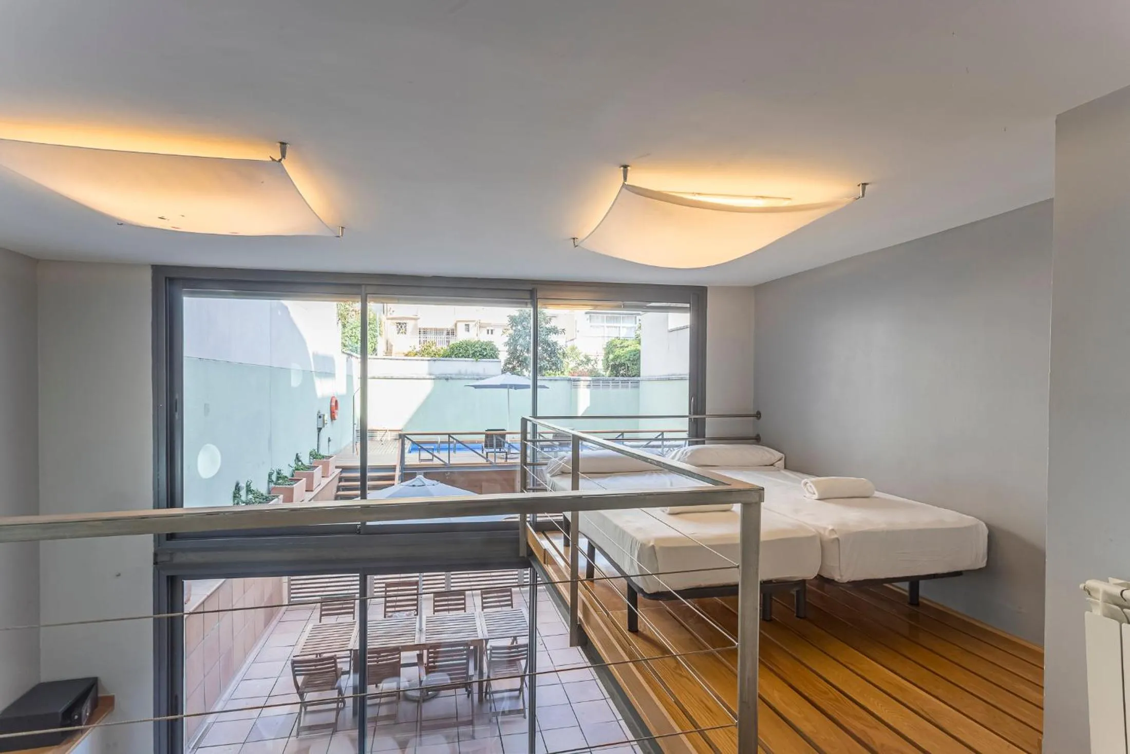 Bedroom in Apartment Barcelona Rentals - Gracia Pool Apartments Center