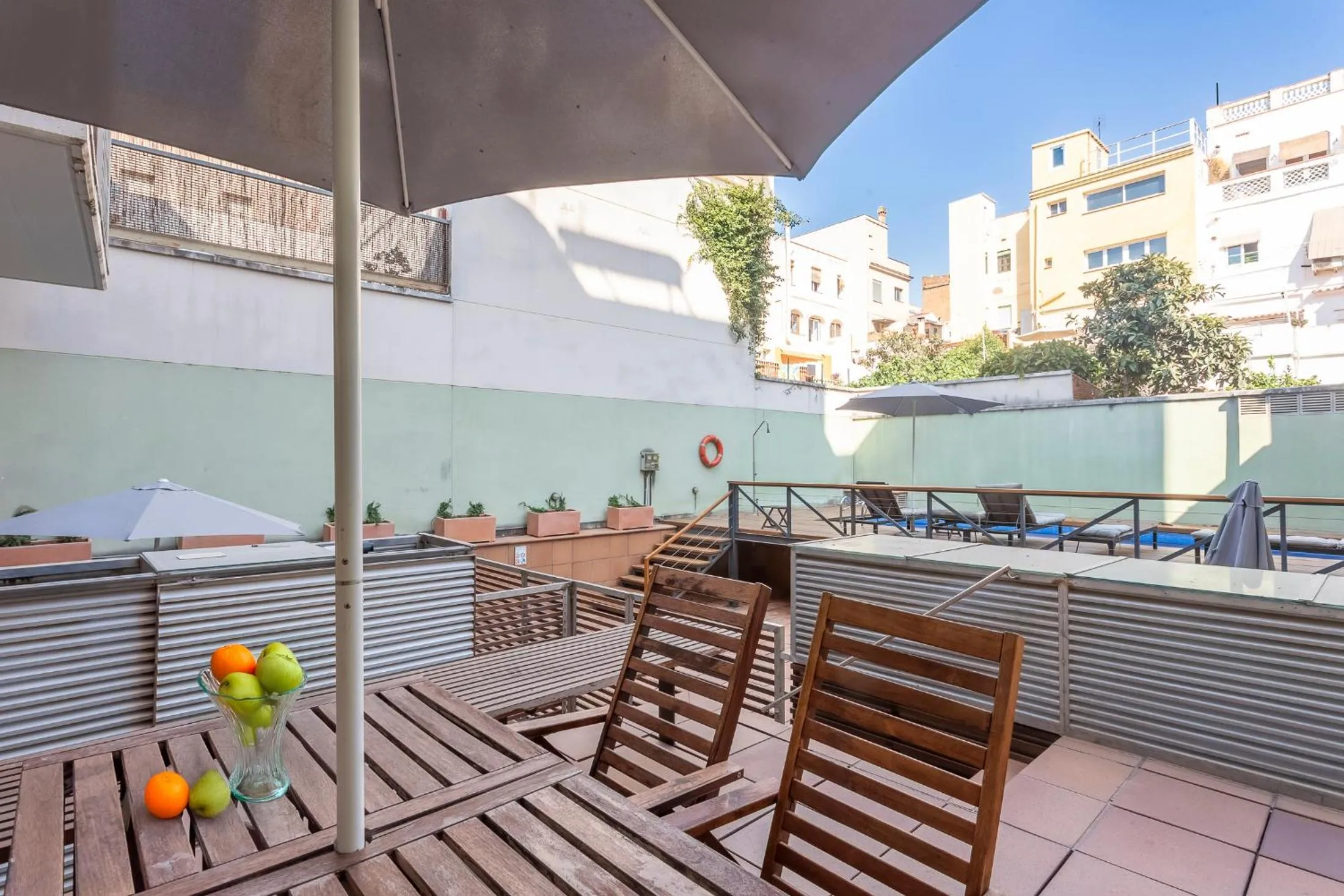 Balcony/Terrace in Apartment Barcelona Rentals - Gracia Pool Apartments Center