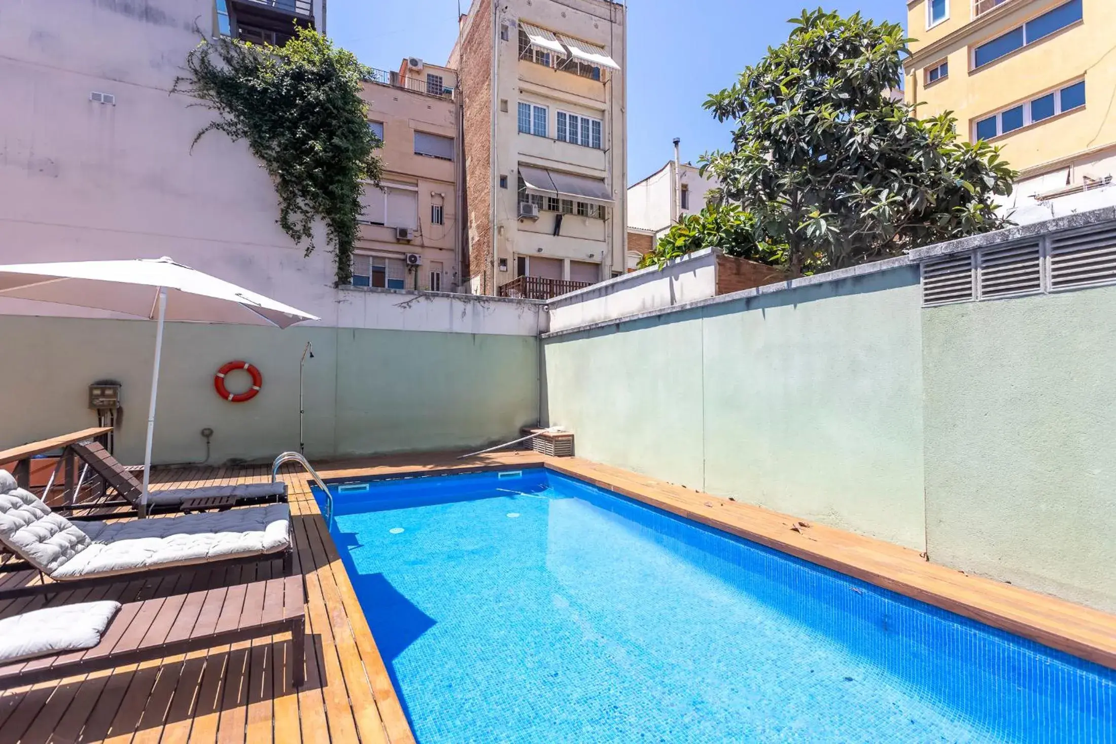 Apartment with Terrace in Apartment Barcelona Rentals - Gracia Pool Apartments Center Apartment with Terrace in Apartment Barcelona Rentals - Gracia Pool Apartments Center