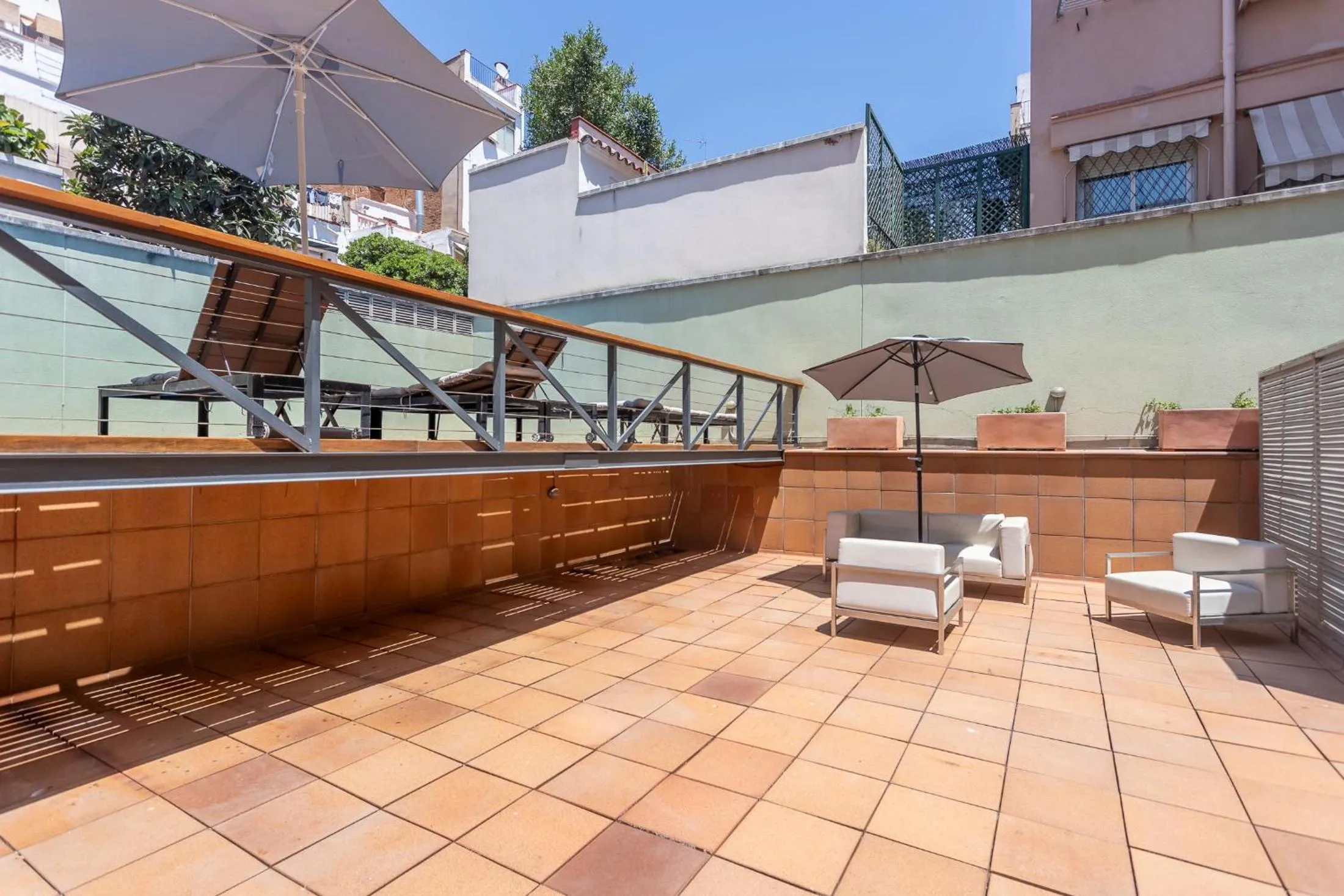 Swimming pool in Apartment Barcelona Rentals - Gracia Pool Apartments Center