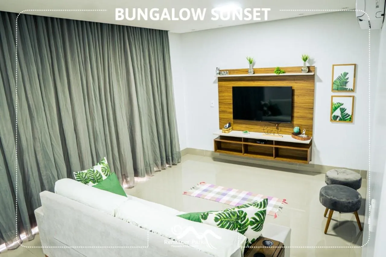 Communal lounge/ TV room in Pousada Renascer Park