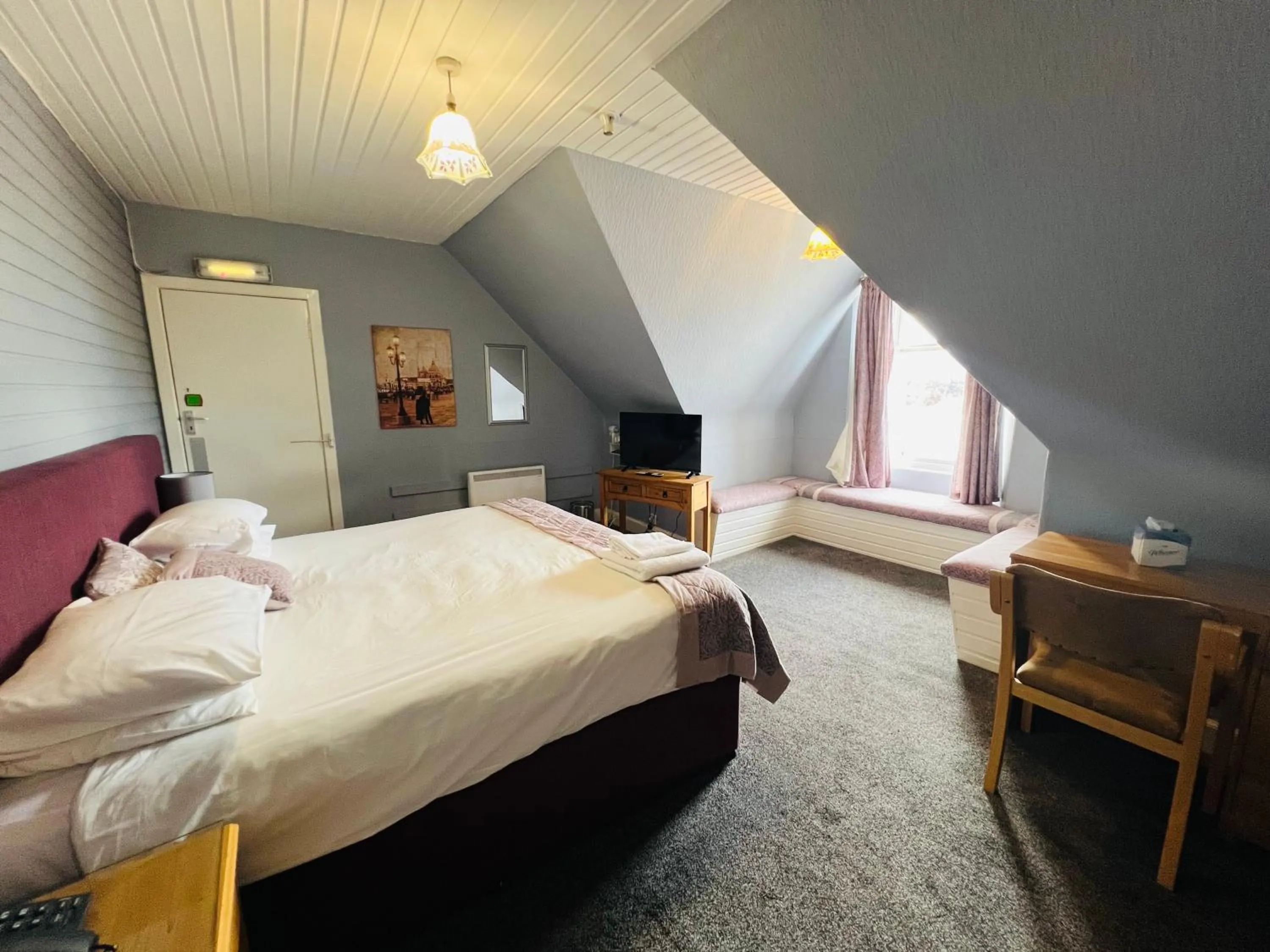 Bed in The George Hotel