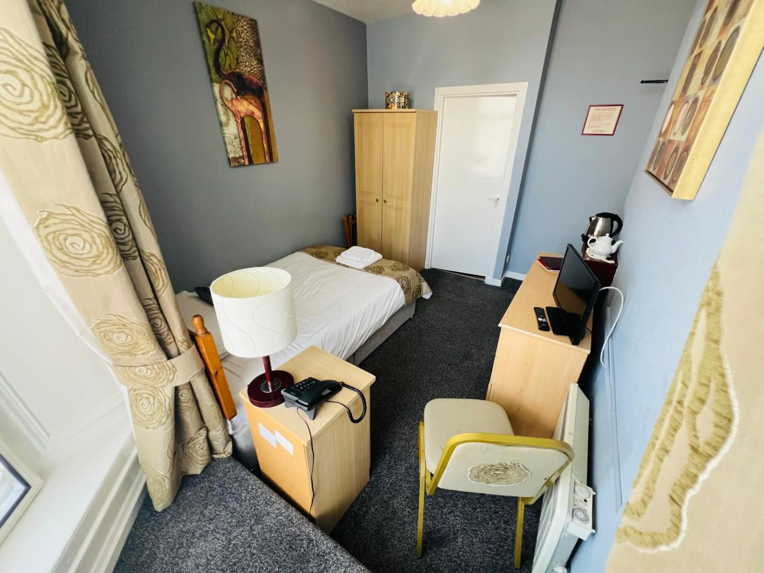 Bed in The George Hotel