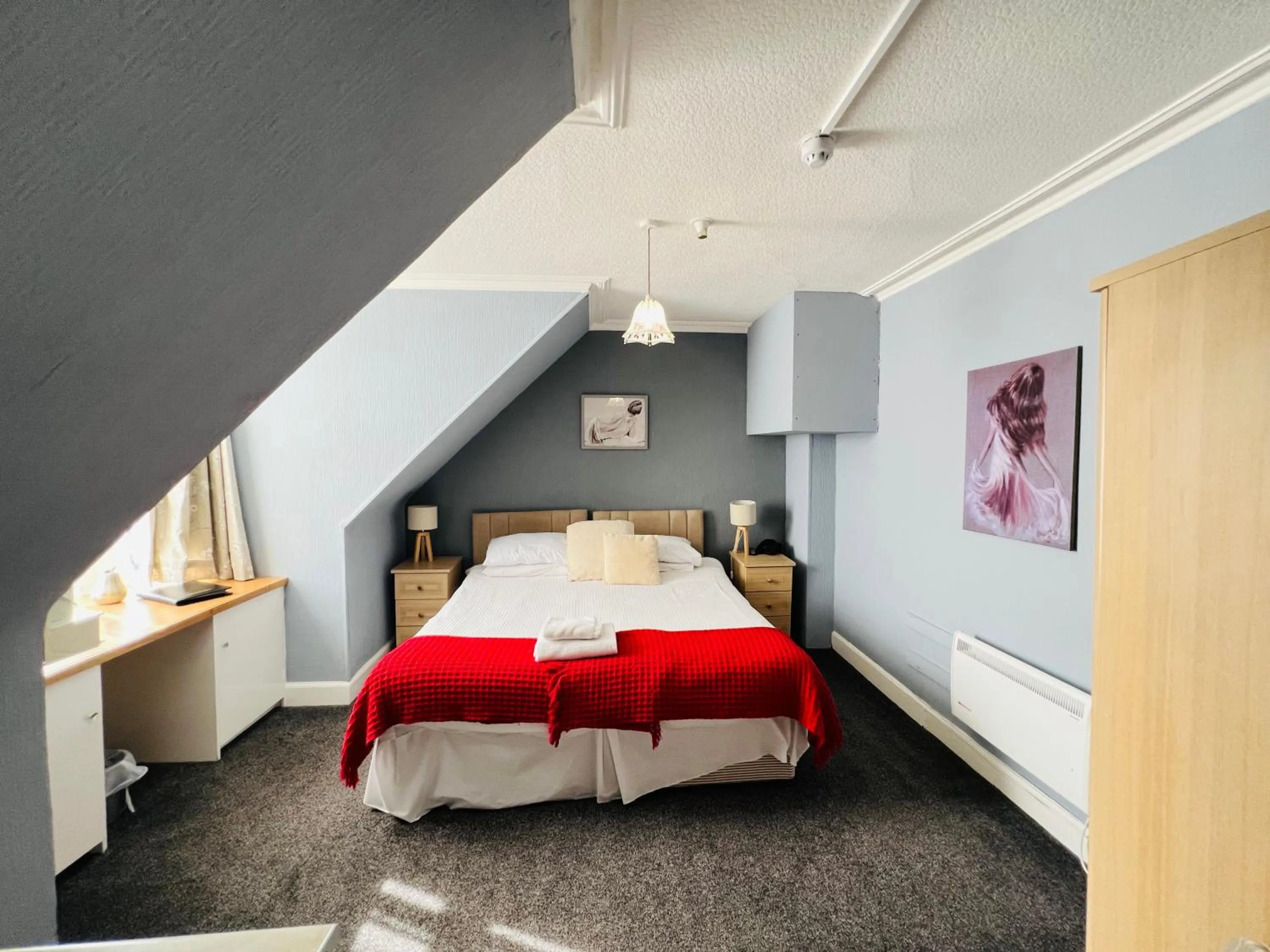 Bed in The George Hotel