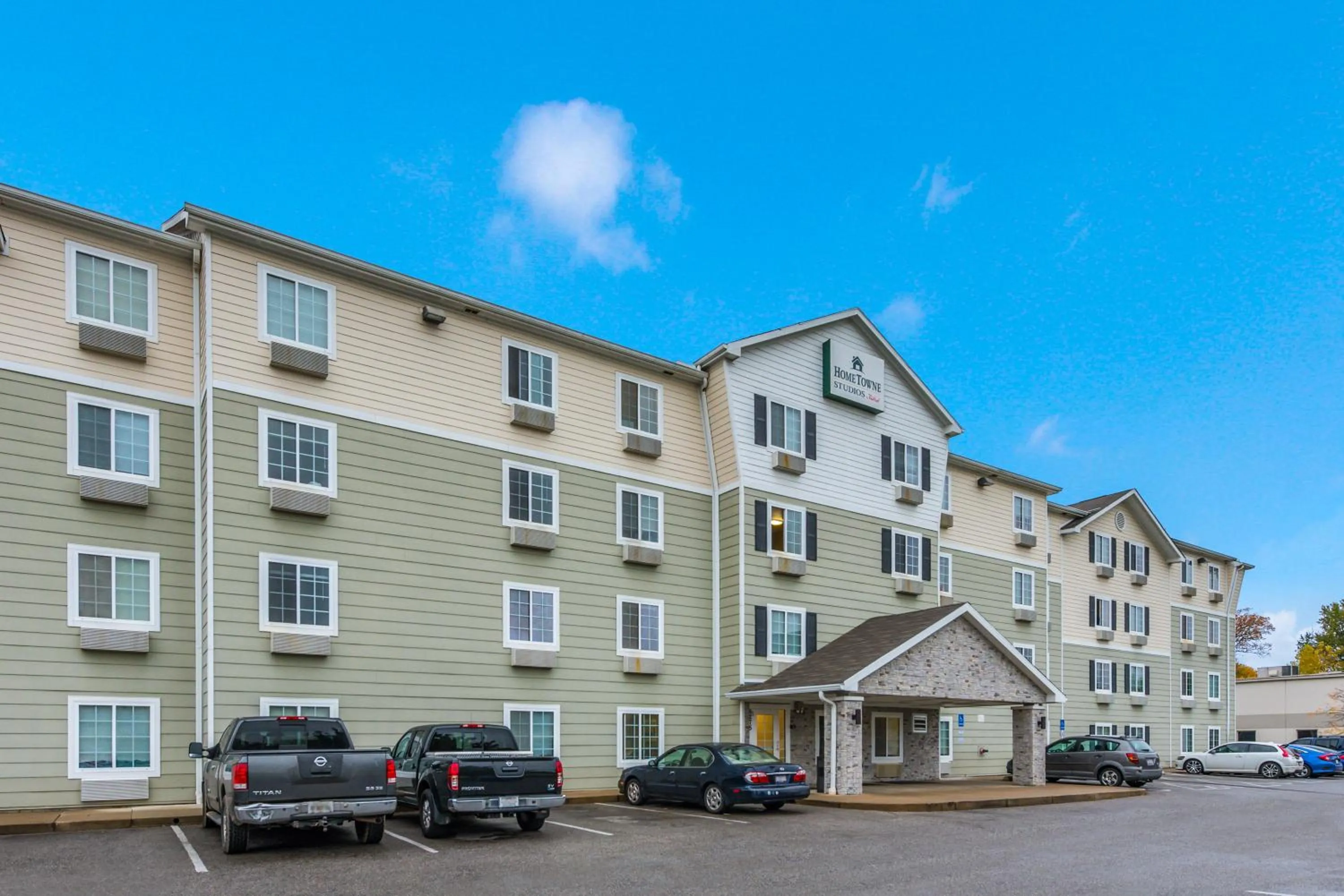 Property building in HomeTowne Studios by Red Roof Columbus
