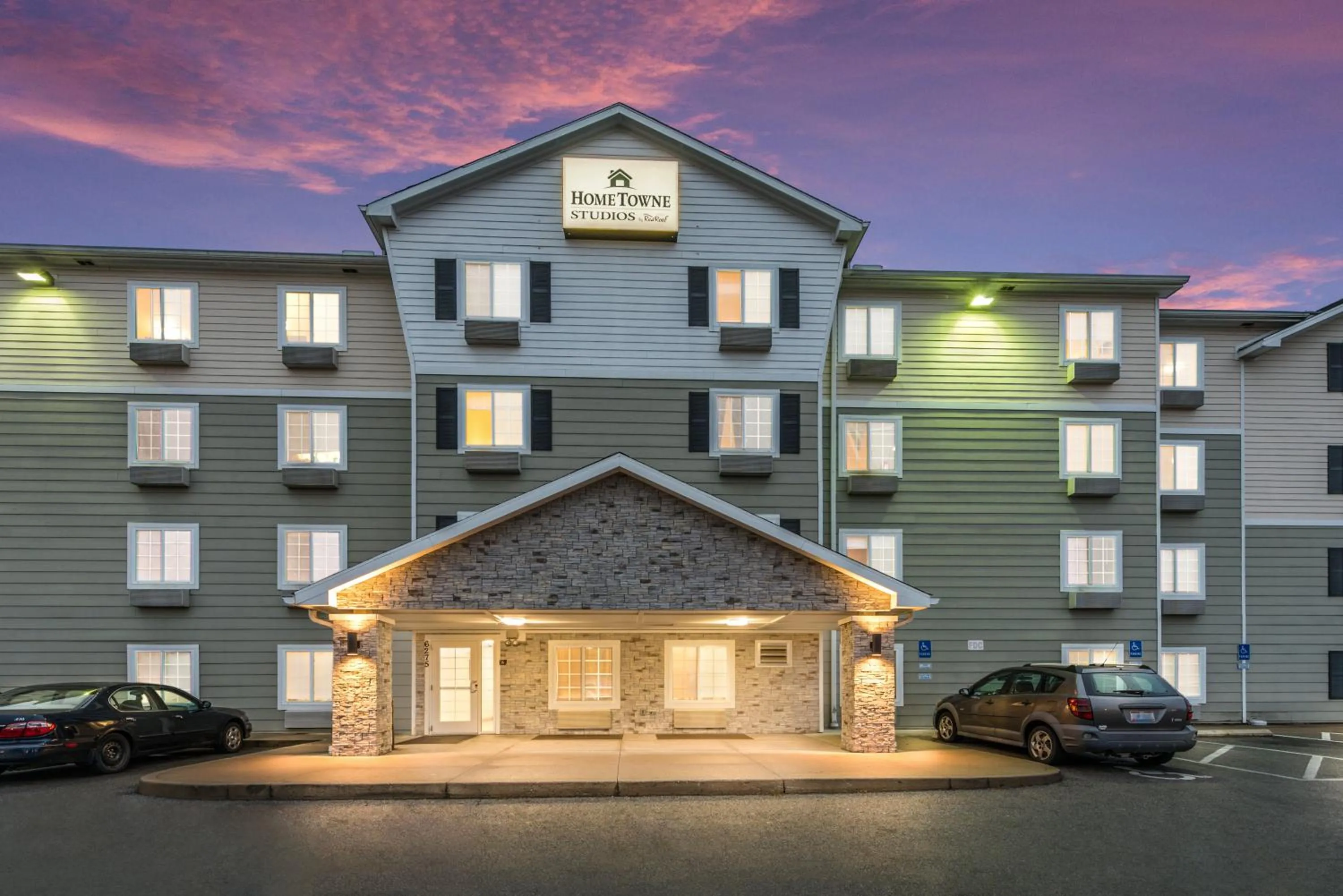 Property building in HomeTowne Studios by Red Roof Columbus