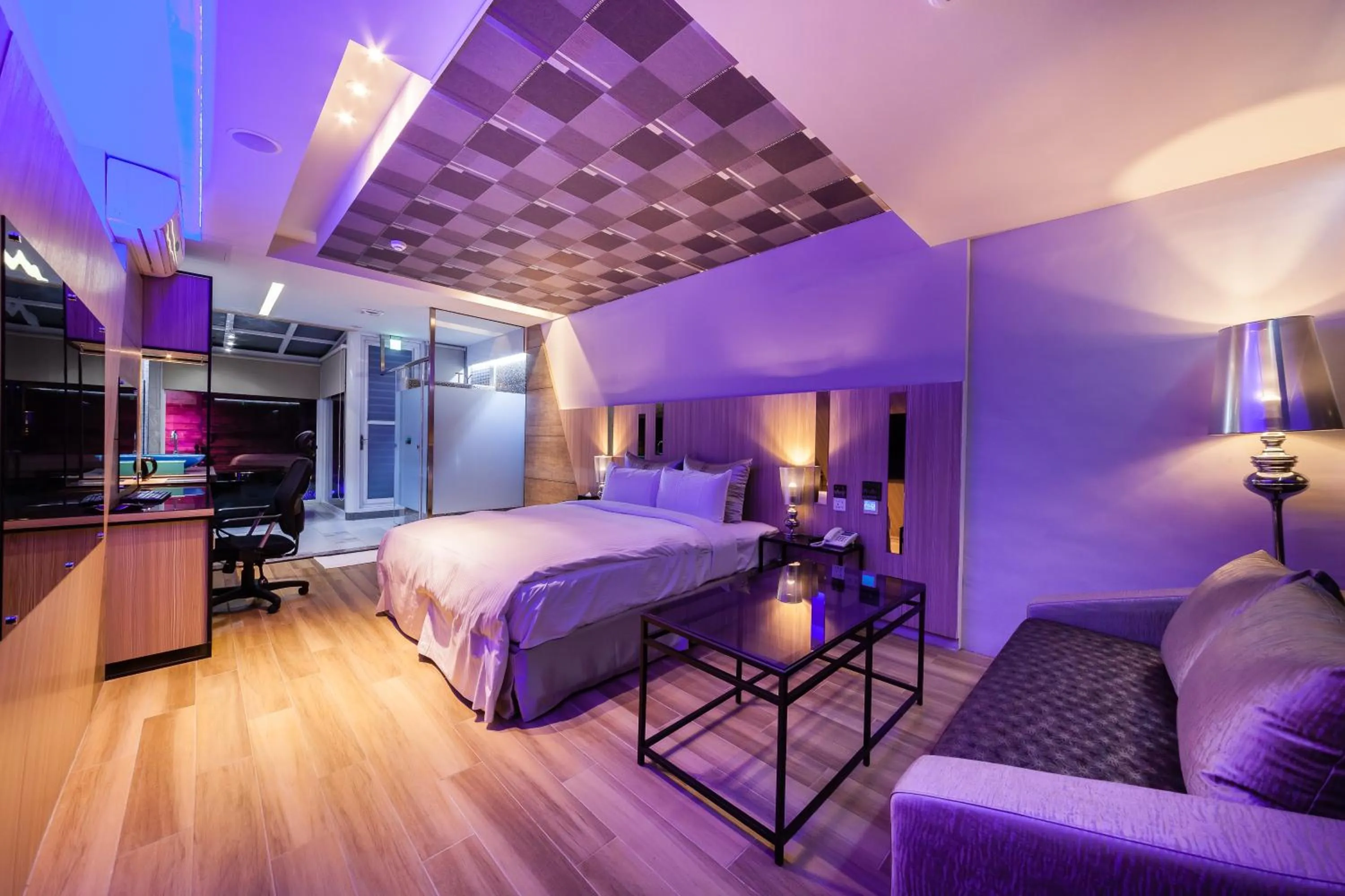 bunk bed, Bed in TY Motel