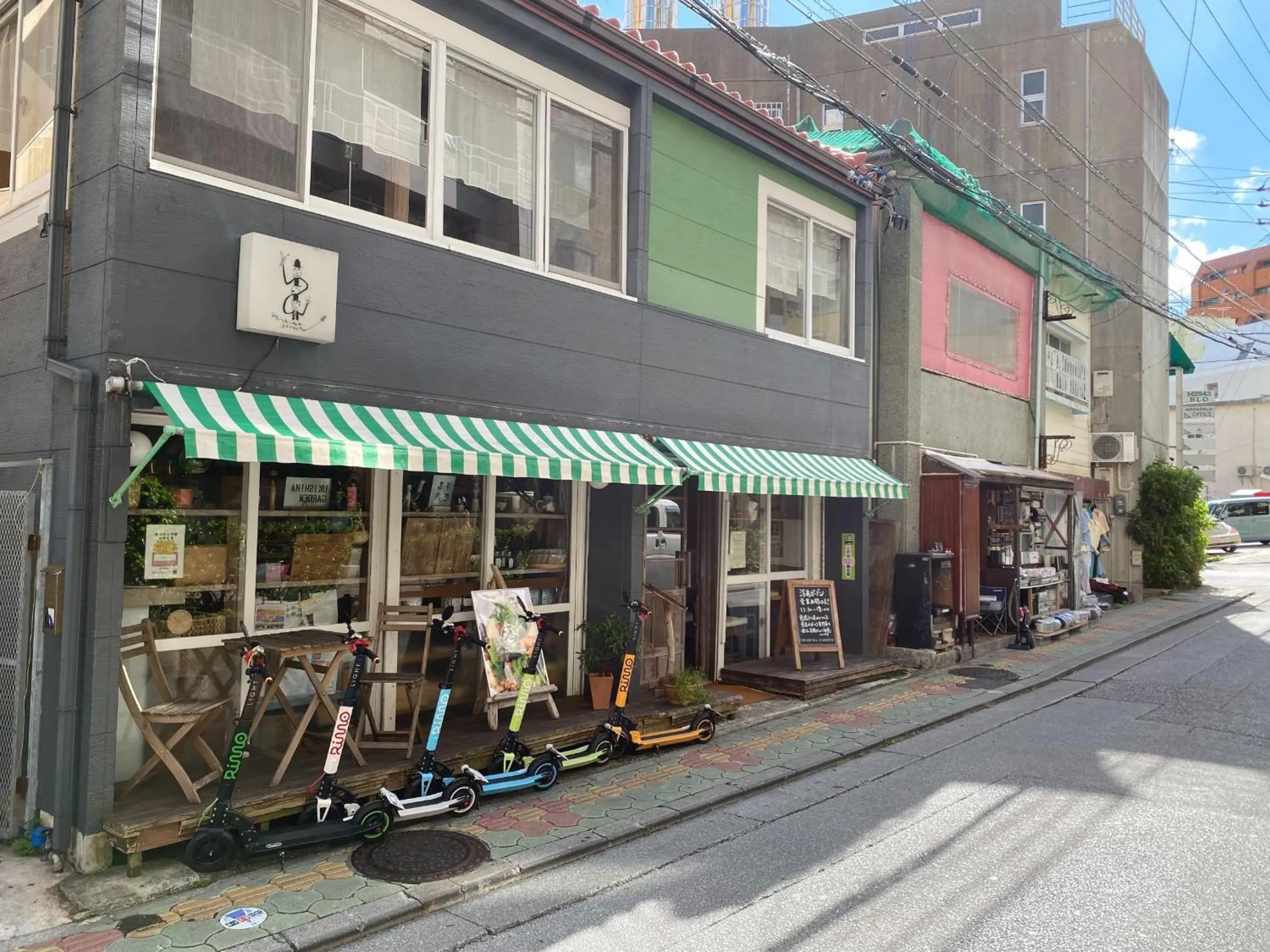 Entertainment in The Kitchen Hostel Ao