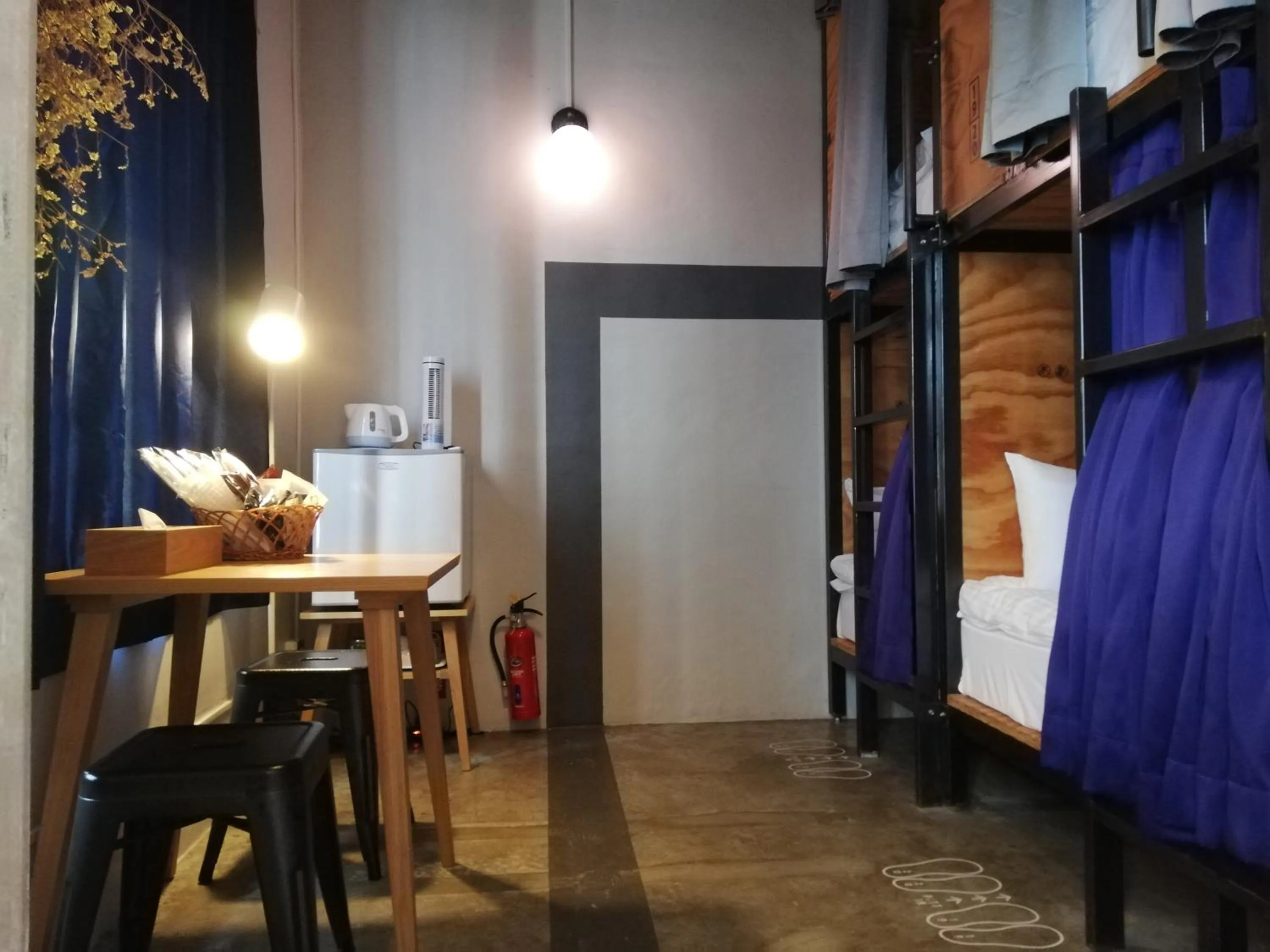 bunk bed, Bed in The Kitchen Hostel Ao