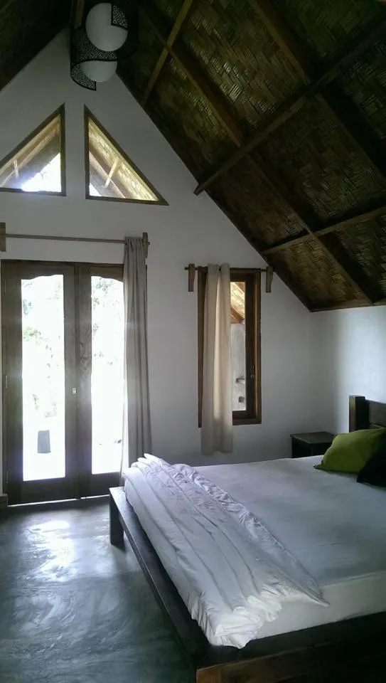 Living room, Bed in Villa Paradise - Bukit Lawang